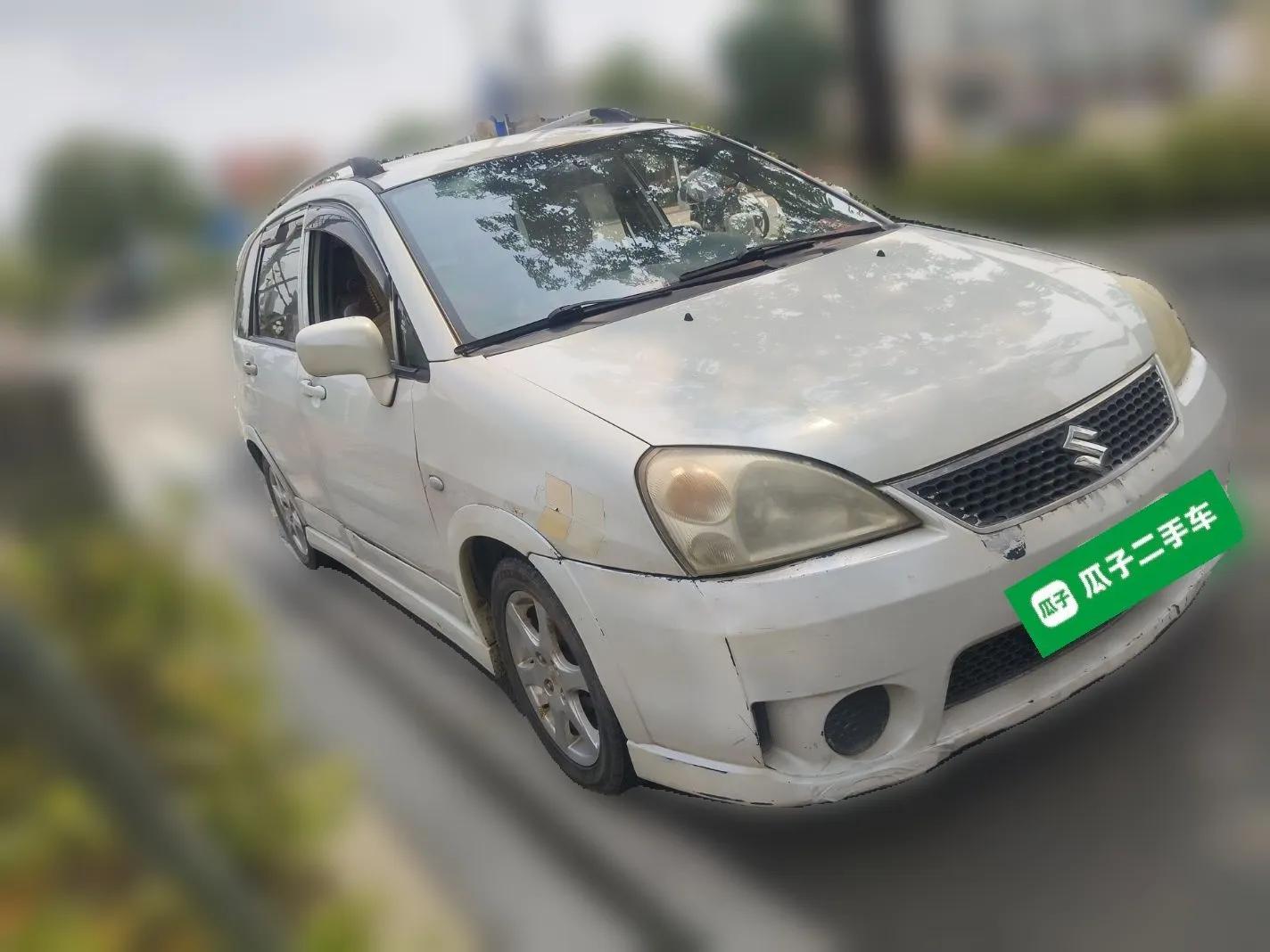 Suzuki Liana 2011 A+ Hatchback 1.4L Manual Standard Model — миниатюра 3