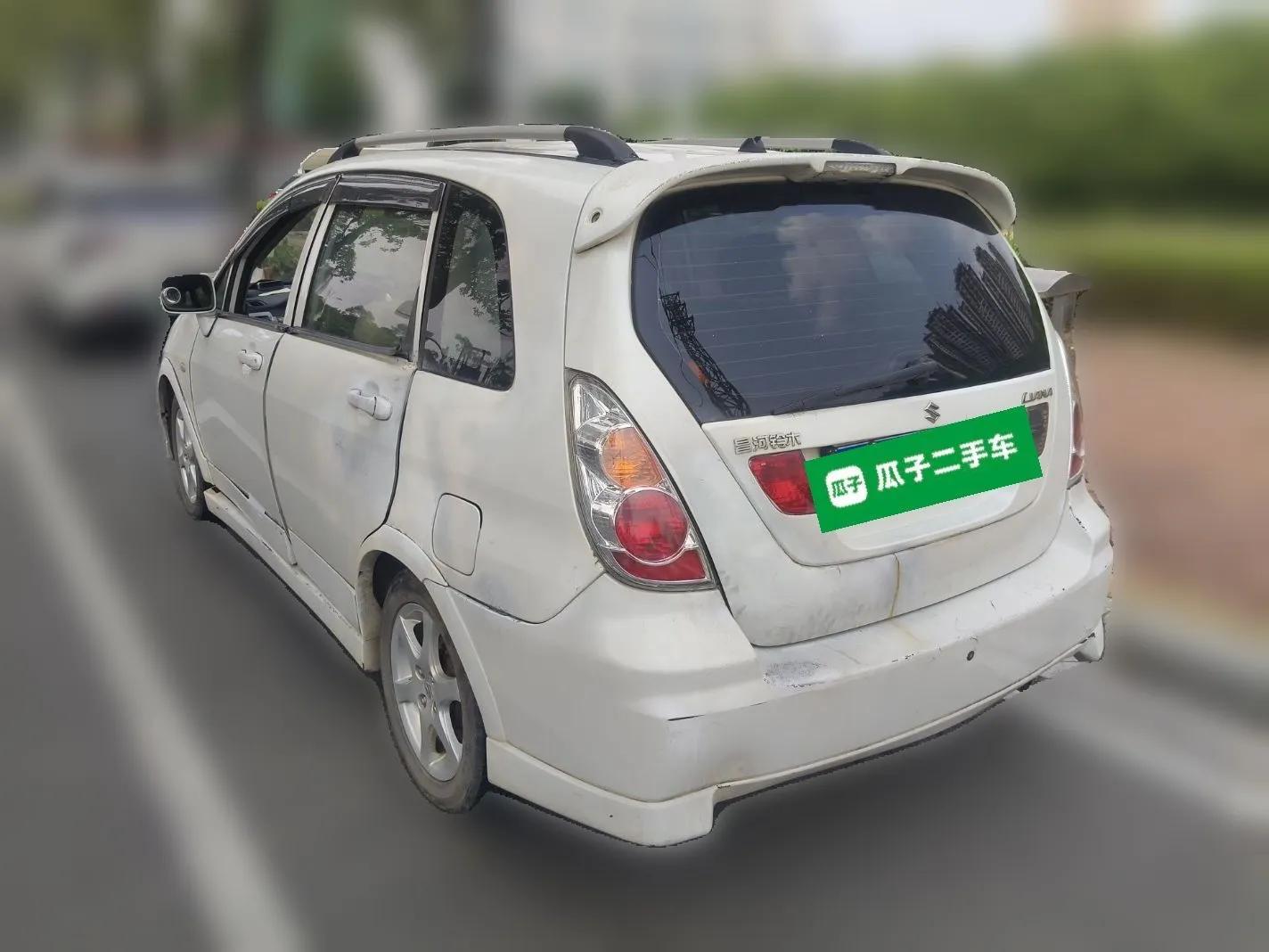 Suzuki Liana 2011 A+ Hatchback 1.4L Manual Standard Model — миниатюра 4