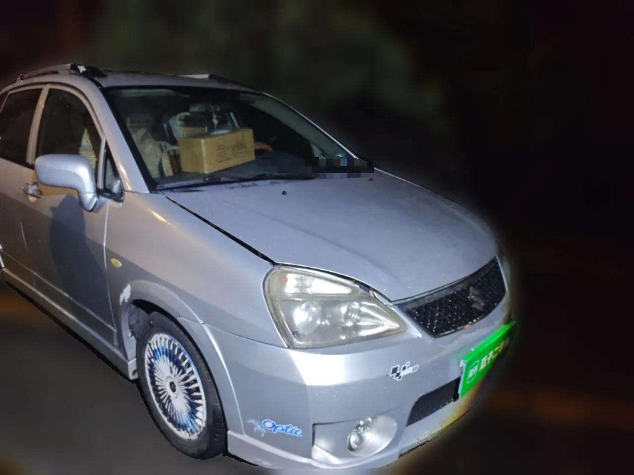Suzuki Liana 2012 Hatchback 1.4L Manual Economy Model — миниатюра 3
