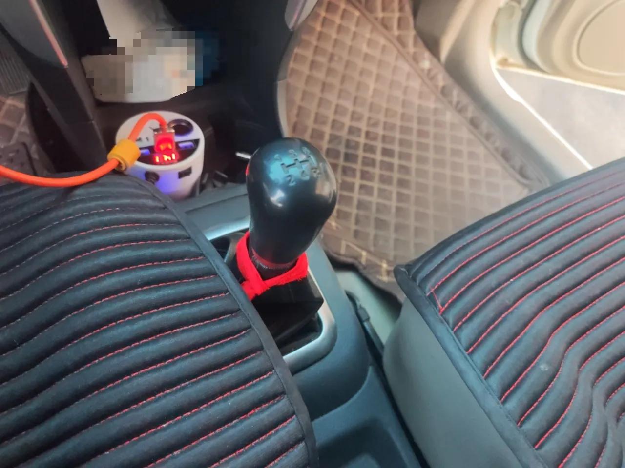 Suzuki Liana 2013 Hatchback 1.4L Manual Luxury Model — миниатюра 15