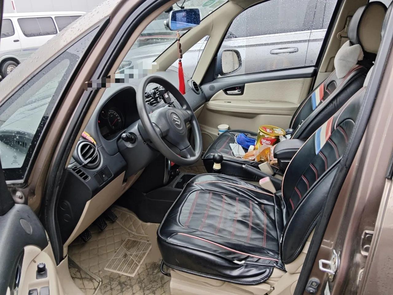 Suzuki SX4 S-Cross 2011 1.6L Manual Comfort Version — миниатюра 16