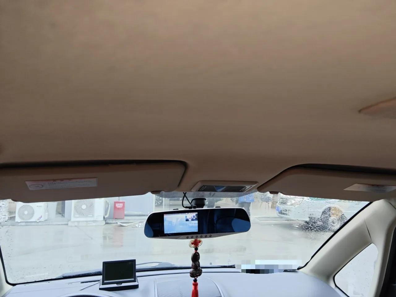 Suzuki SX4 S-Cross 2011 1.6L Manual Comfort Version — миниатюра 19