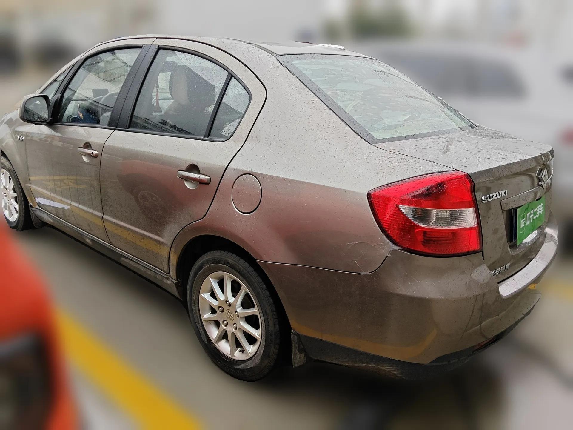 Suzuki SX4 S-Cross 2011 1.6L Manual Comfort Version — миниатюра 4