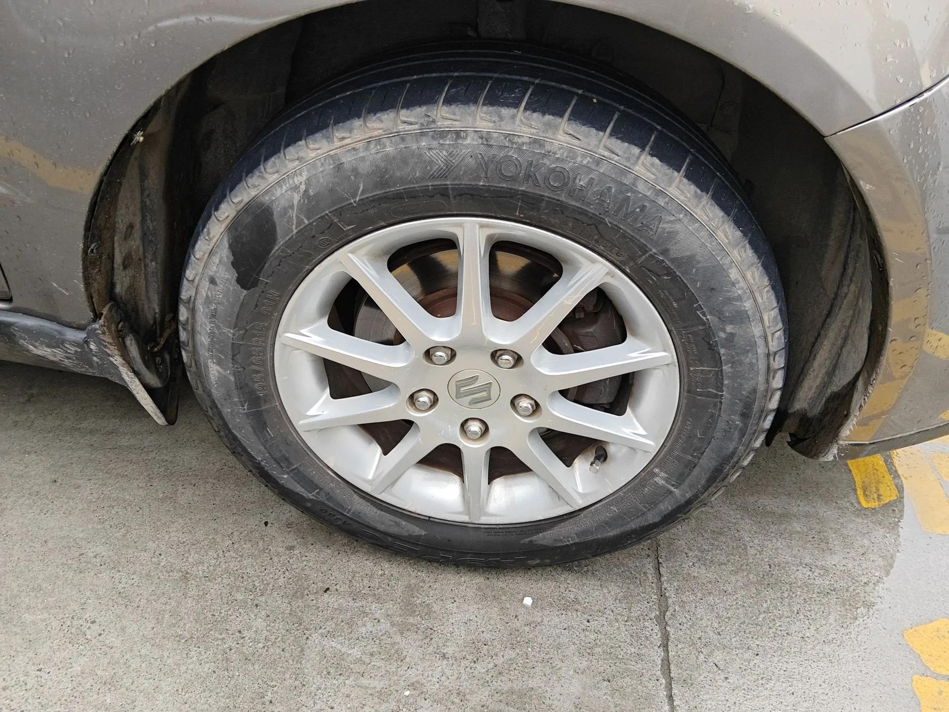 Suzuki SX4 S-Cross 2011 1.6L Manual Comfort Version — миниатюра 8