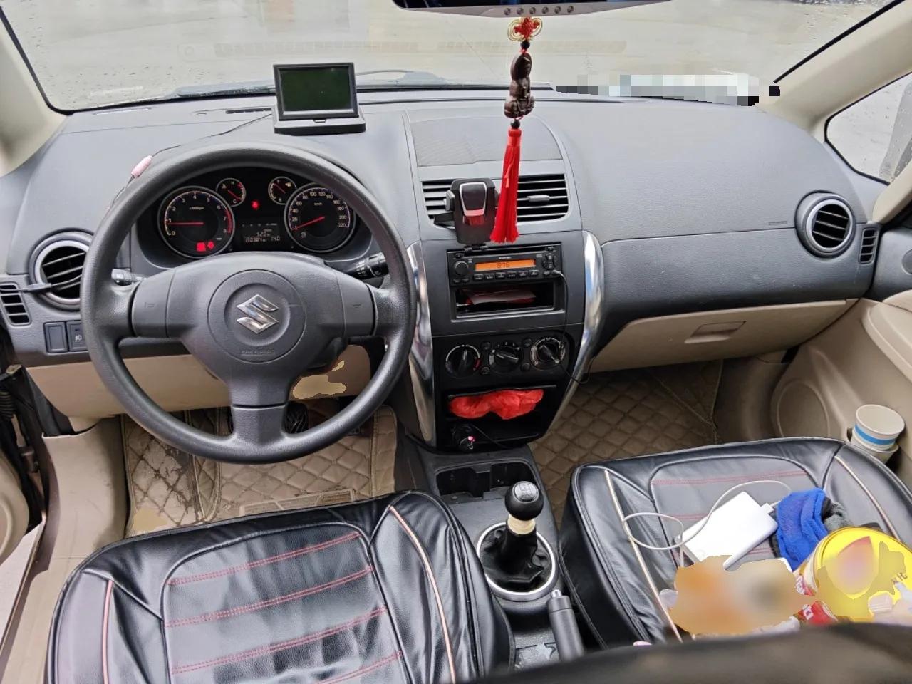 Suzuki SX4 S-Cross 2011 1.6L Manual Comfort Version — миниатюра 10