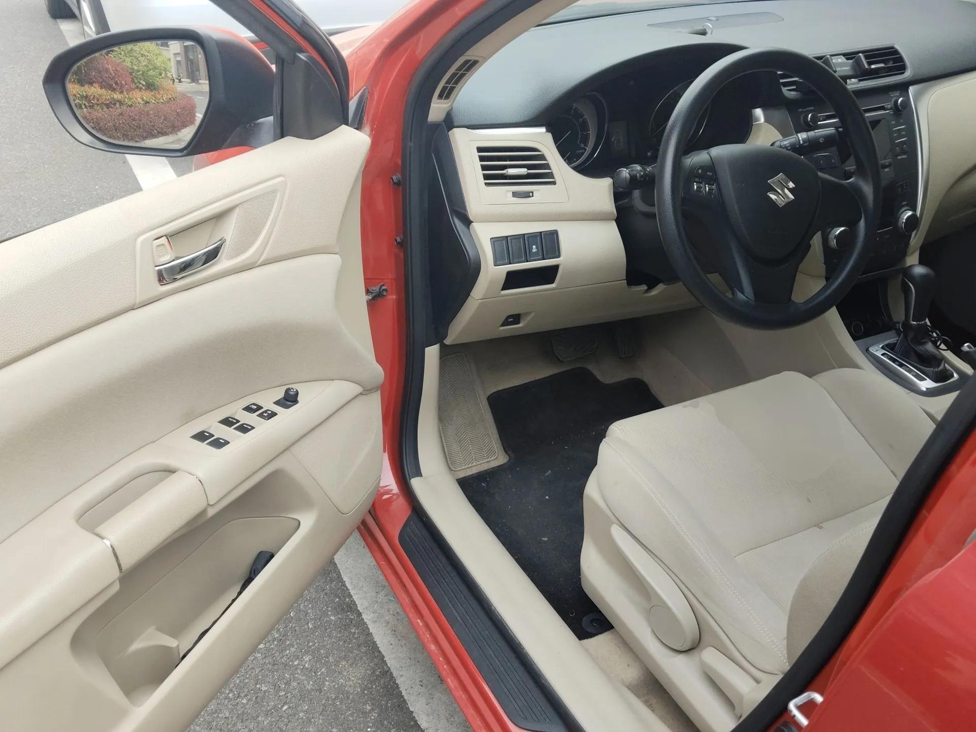 Suzuki Kizashi 2011 2.4L Two-Wheel Drive CVT Standard Edition — миниатюра 17