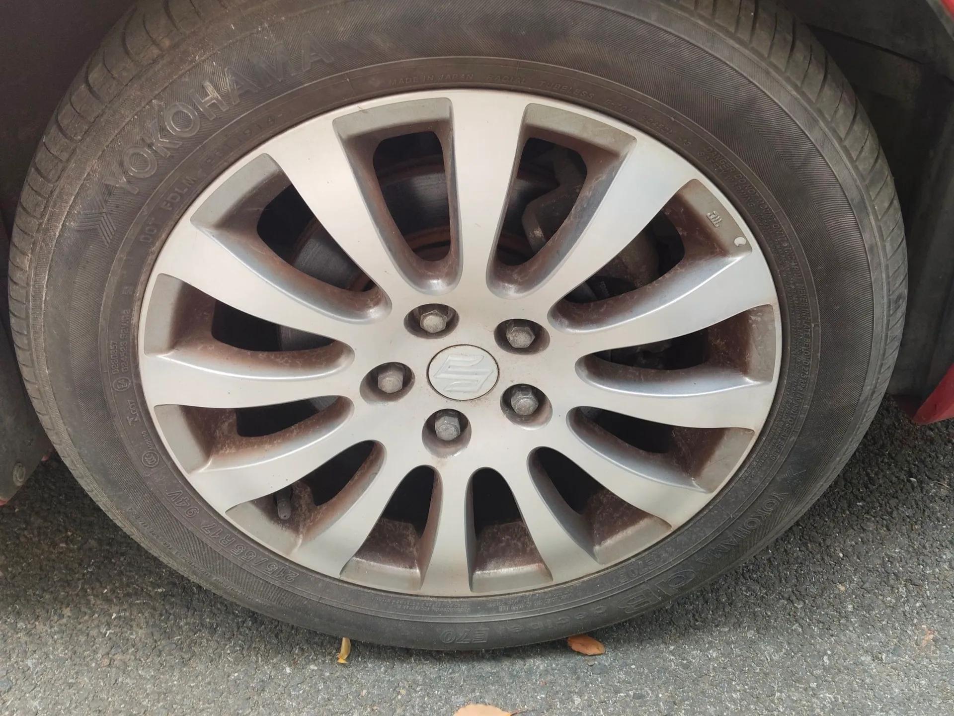 Suzuki Kizashi 2011 2.4L Two-Wheel Drive CVT Standard Edition — миниатюра 8