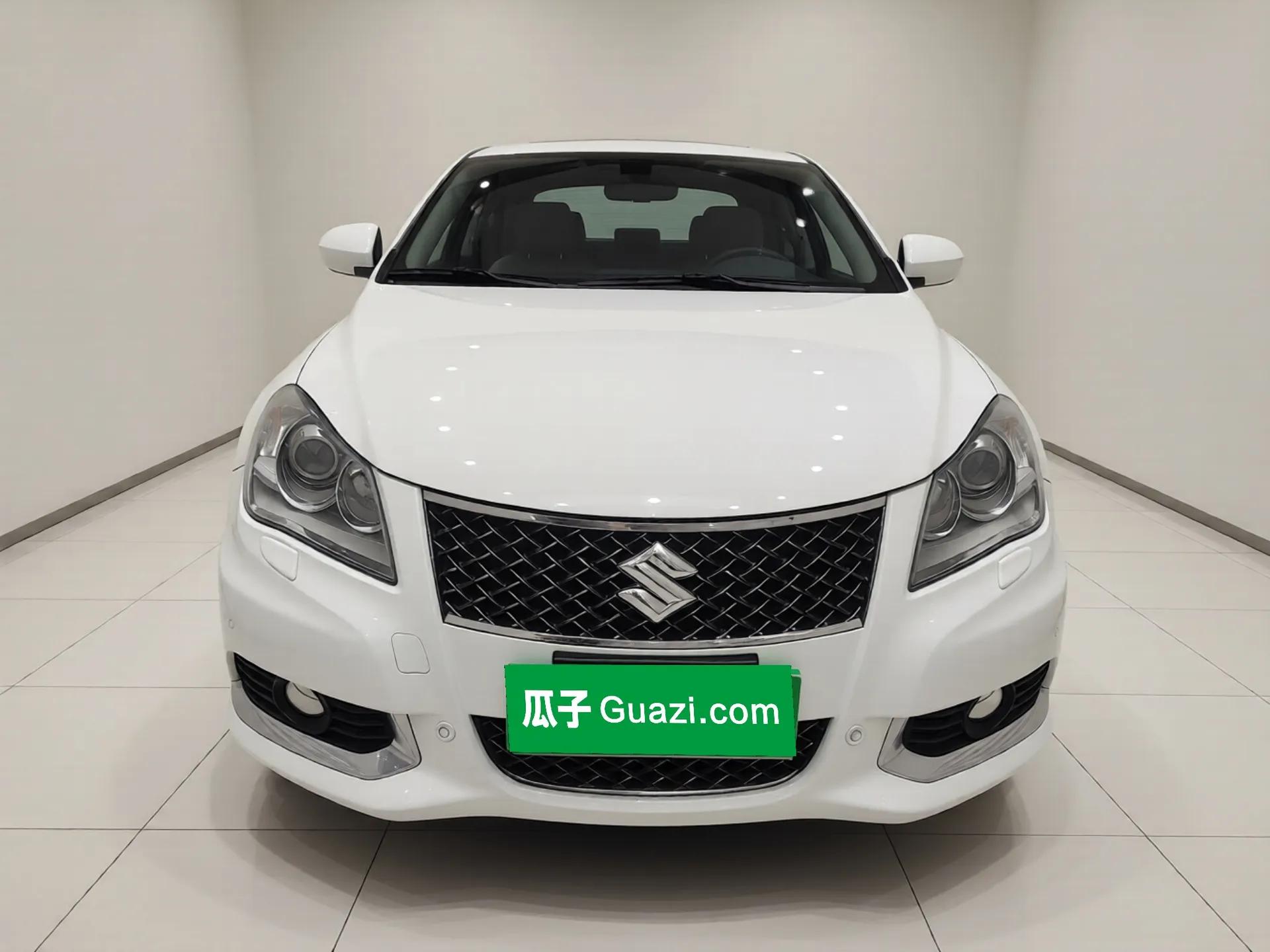 Suzuki Kizashi 2011 2.4L Two-Wheel Drive Luxury Navigation Edition — миниатюра 2
