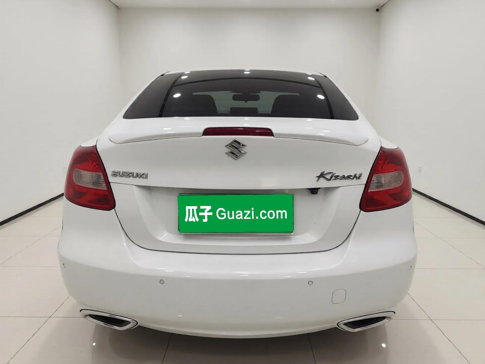 Suzuki Kizashi 2011 2.4L Two-Wheel Drive Luxury Navigation Edition — миниатюра 5
