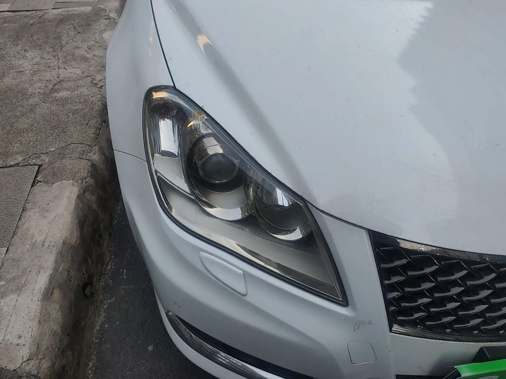 Suzuki Kizashi 2011 2.4L Two-Wheel Drive Luxury Navigation Edition — миниатюра 7