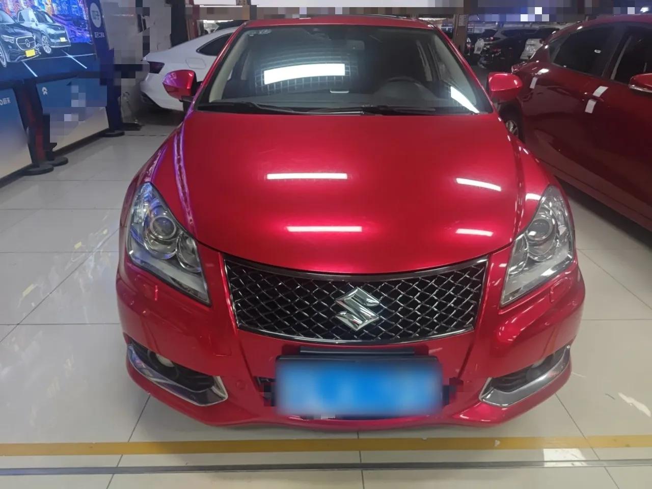 Suzuki Kizashi 2011 2.4L Two-Wheel Drive Sport with Navigation — миниатюра 2