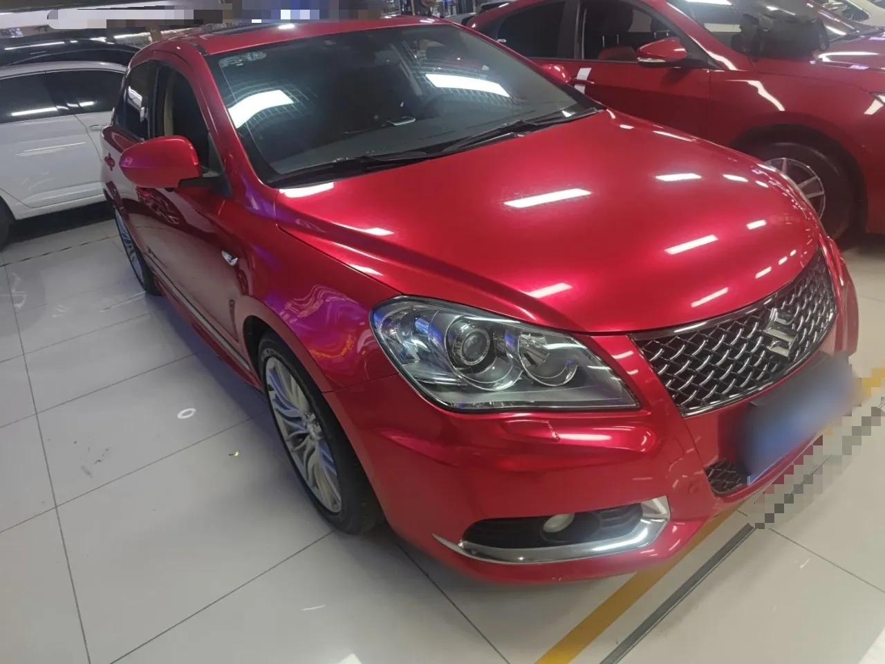 Suzuki Kizashi 2011 2.4L Two-Wheel Drive Sport with Navigation — миниатюра 3