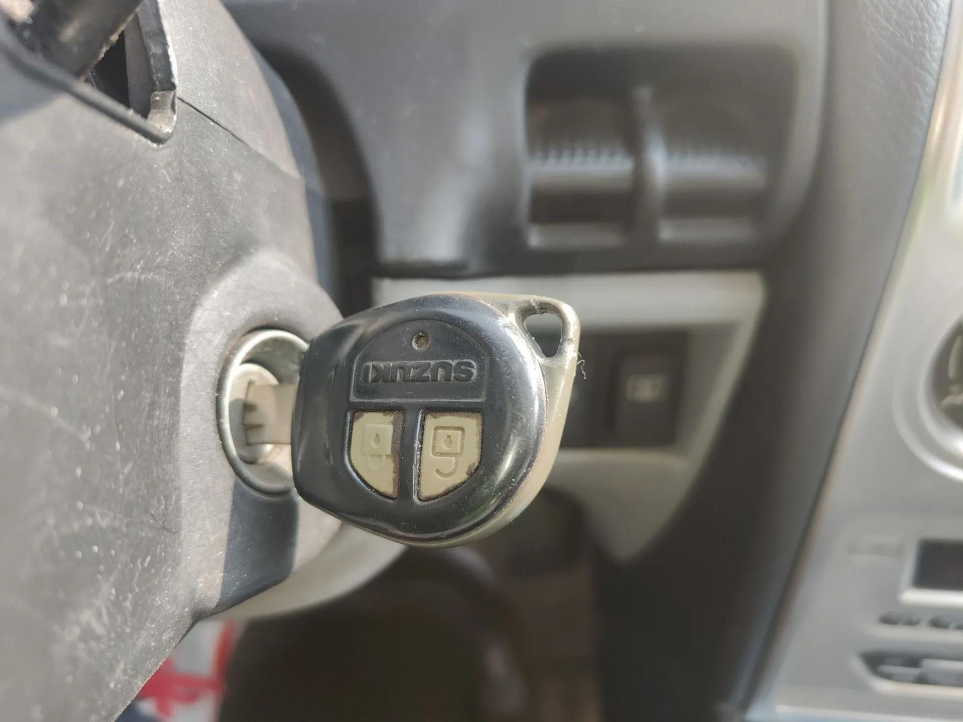 Suzuki Lingyang 2012 1.3L Standard Version — миниатюра 9
