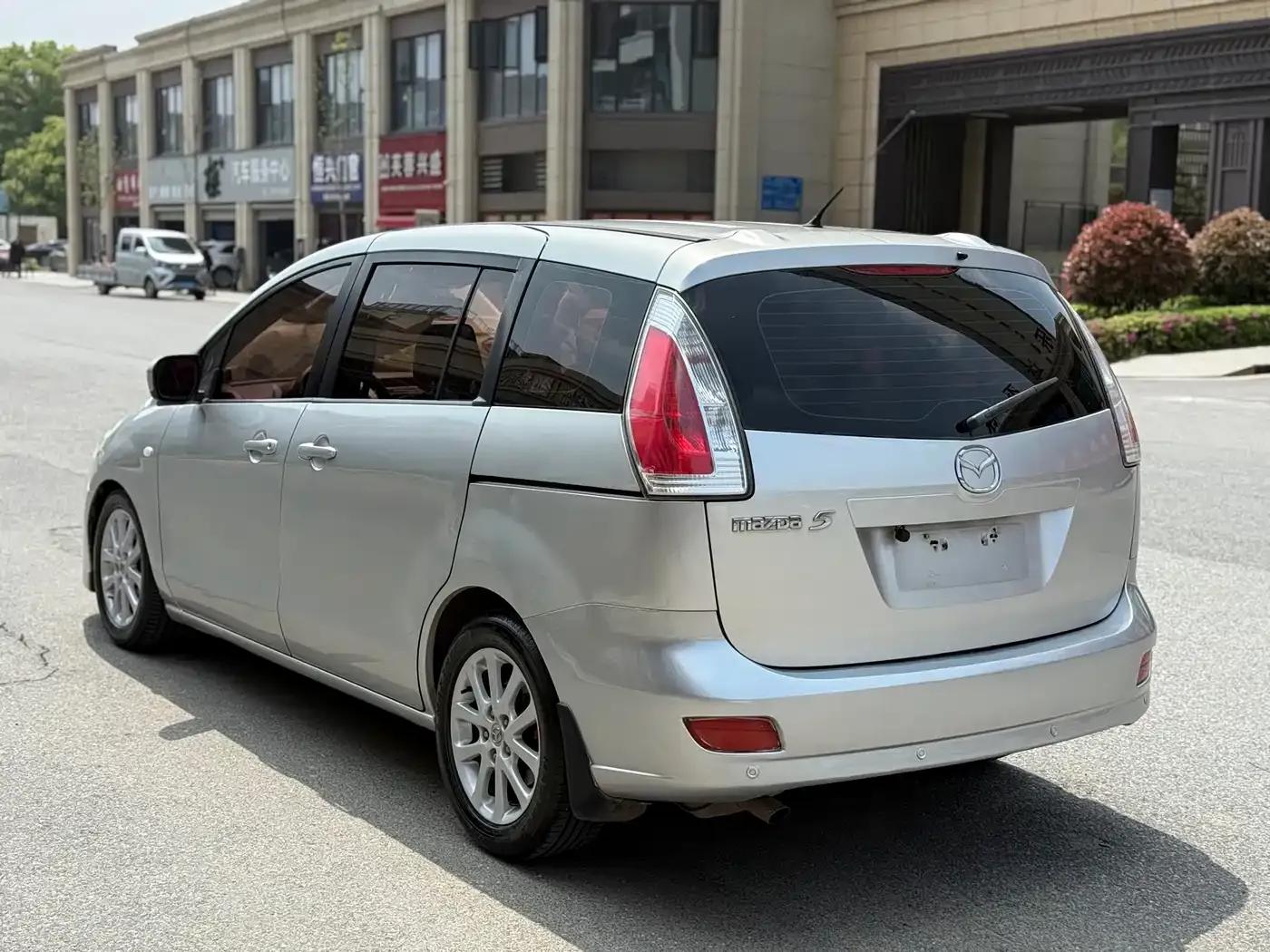 Mazda 5 2008 2.0 Automatic Luxury — миниатюра 8