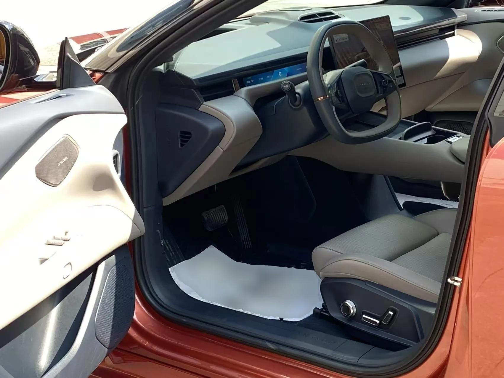 Lynk & Co Z10 2025 95 kWh 702 km All-Wheel Drive Intelligent Driving Ultra — миниатюра 18