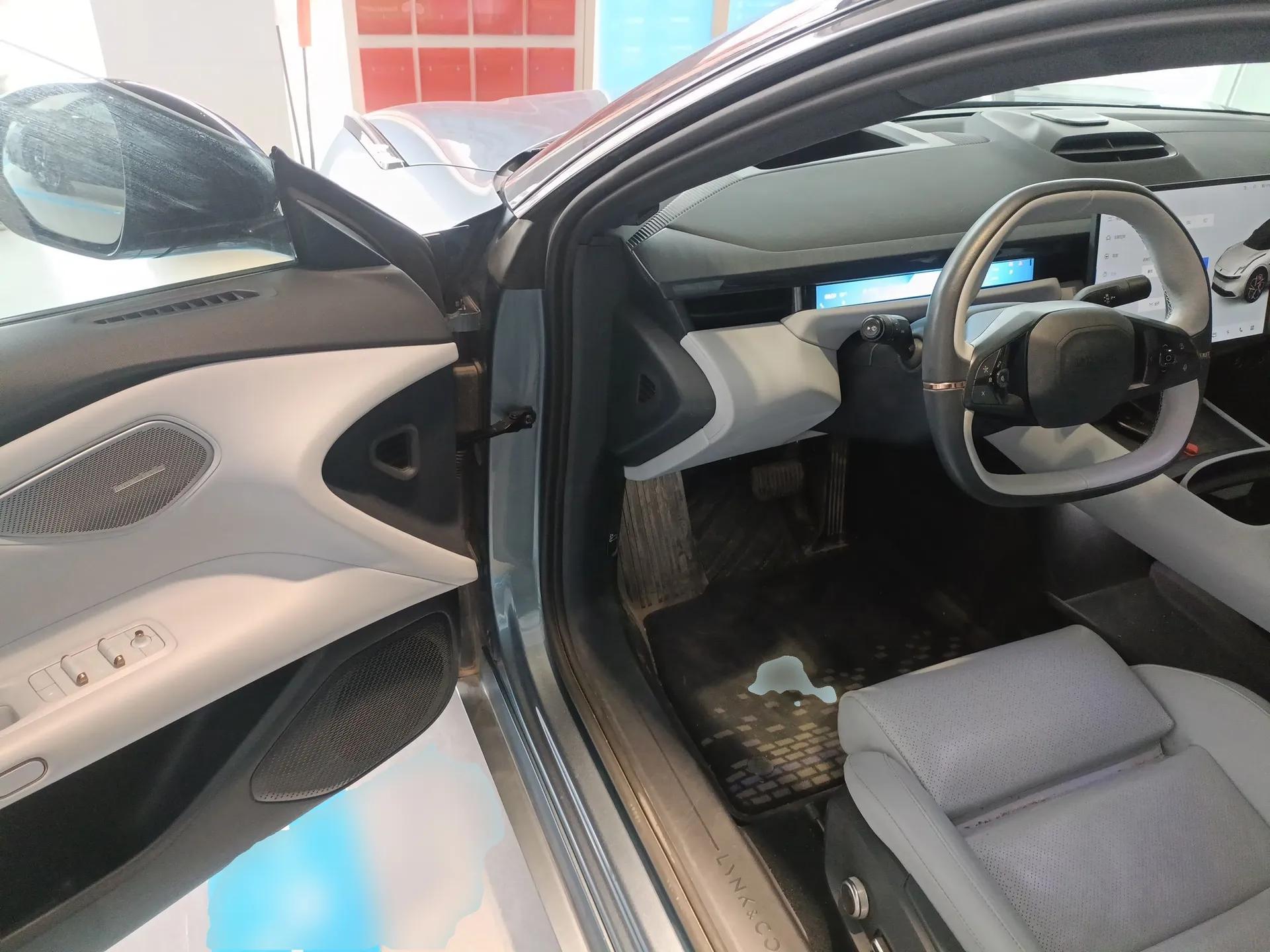 Lynk & Co Z10 2025 95 kWh 702 km All-Wheel Drive Intelligent Driving Ultra — миниатюра 18