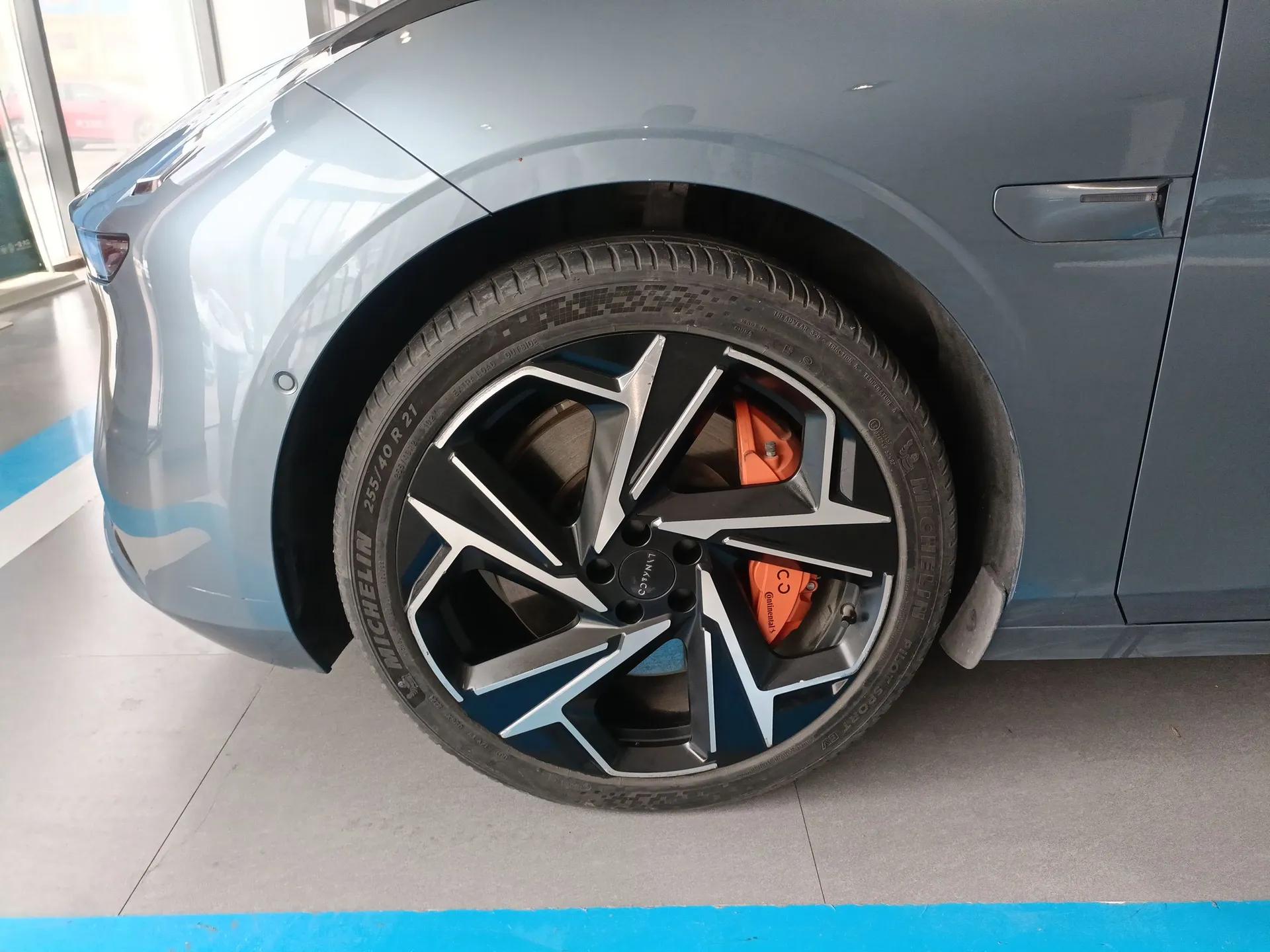 Lynk & Co Z10 2025 95 kWh 702 km All-Wheel Drive Intelligent Driving Ultra — миниатюра 9