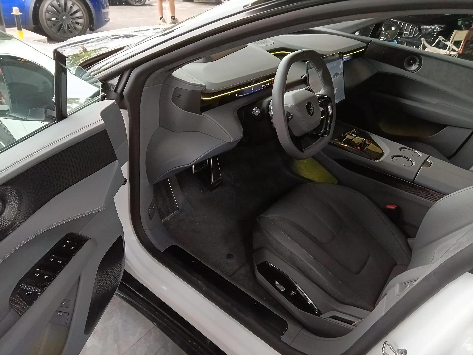 Lotus EMEYA 2024 EMEYA L+ — миниатюра 18