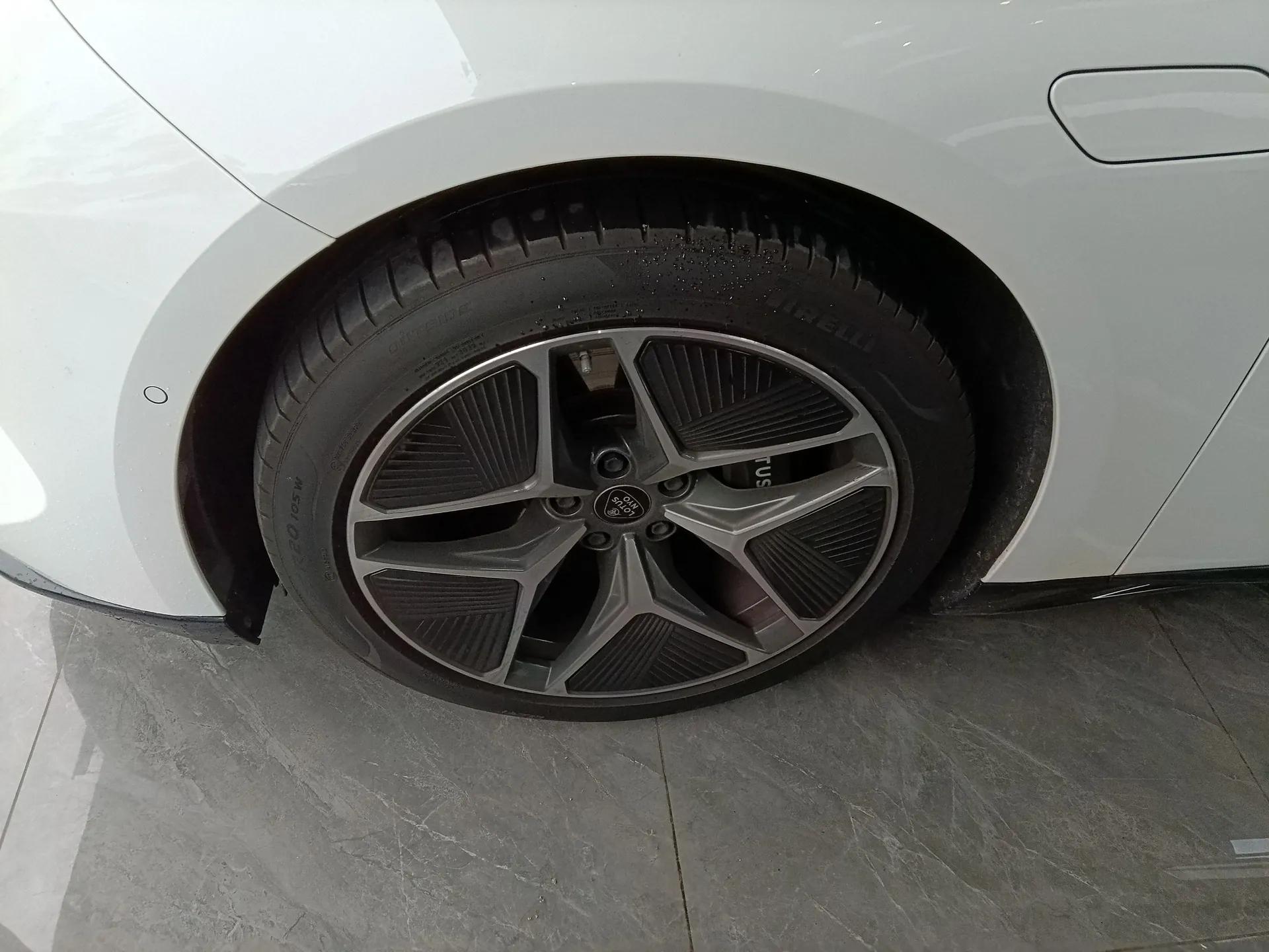 Lotus EMEYA 2024 EMEYA L+ — миниатюра 9