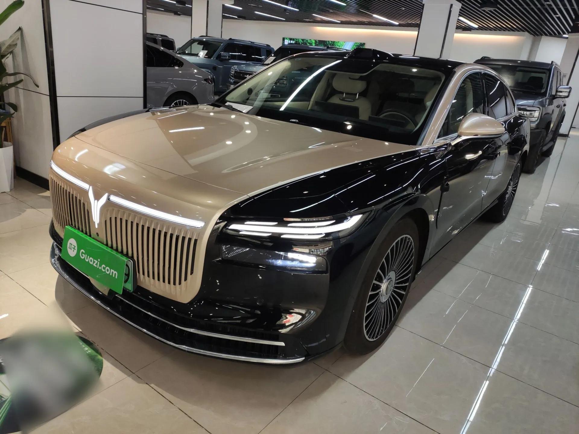 VOYAH Lantu Chiguang L 2026 Four-Wheel-Drive Ultra — миниатюра 1