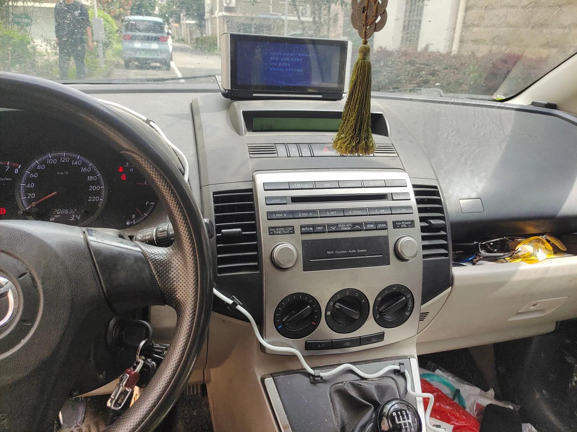 Mazda 5 2008 2.0 Manual Comfort Version — миниатюра 14
