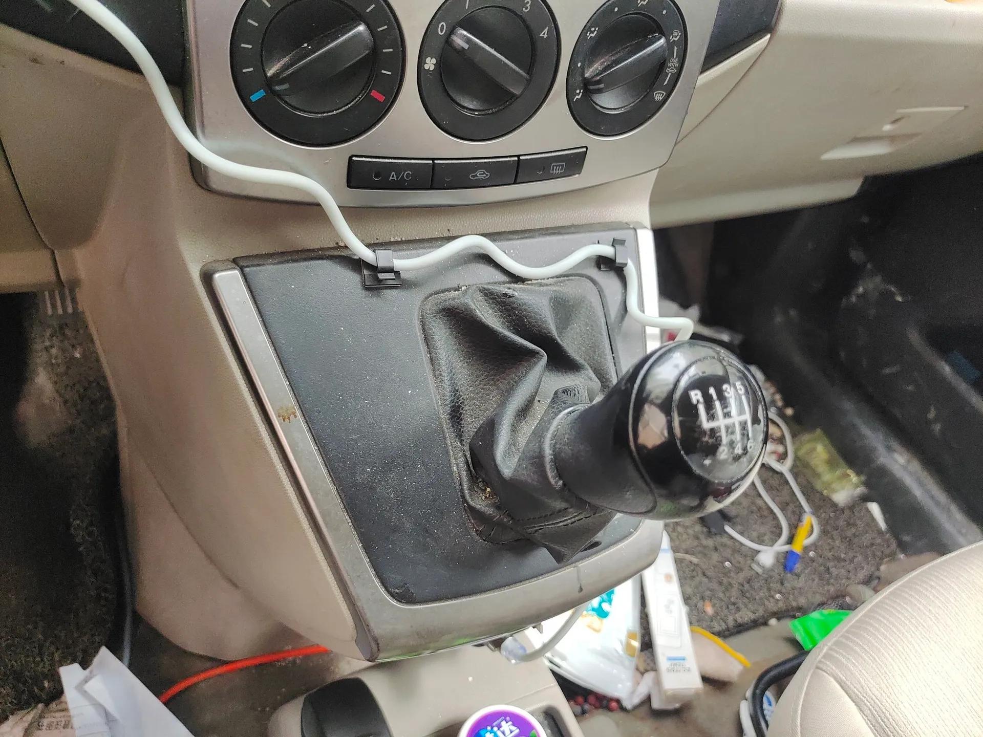 Mazda 5 2008 2.0 Manual Comfort Version — миниатюра 15