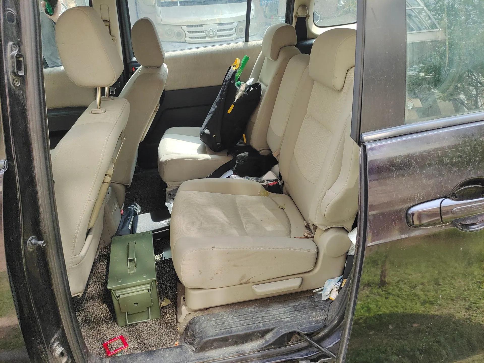 Mazda 5 2008 2.0 Manual Comfort Version — миниатюра 18