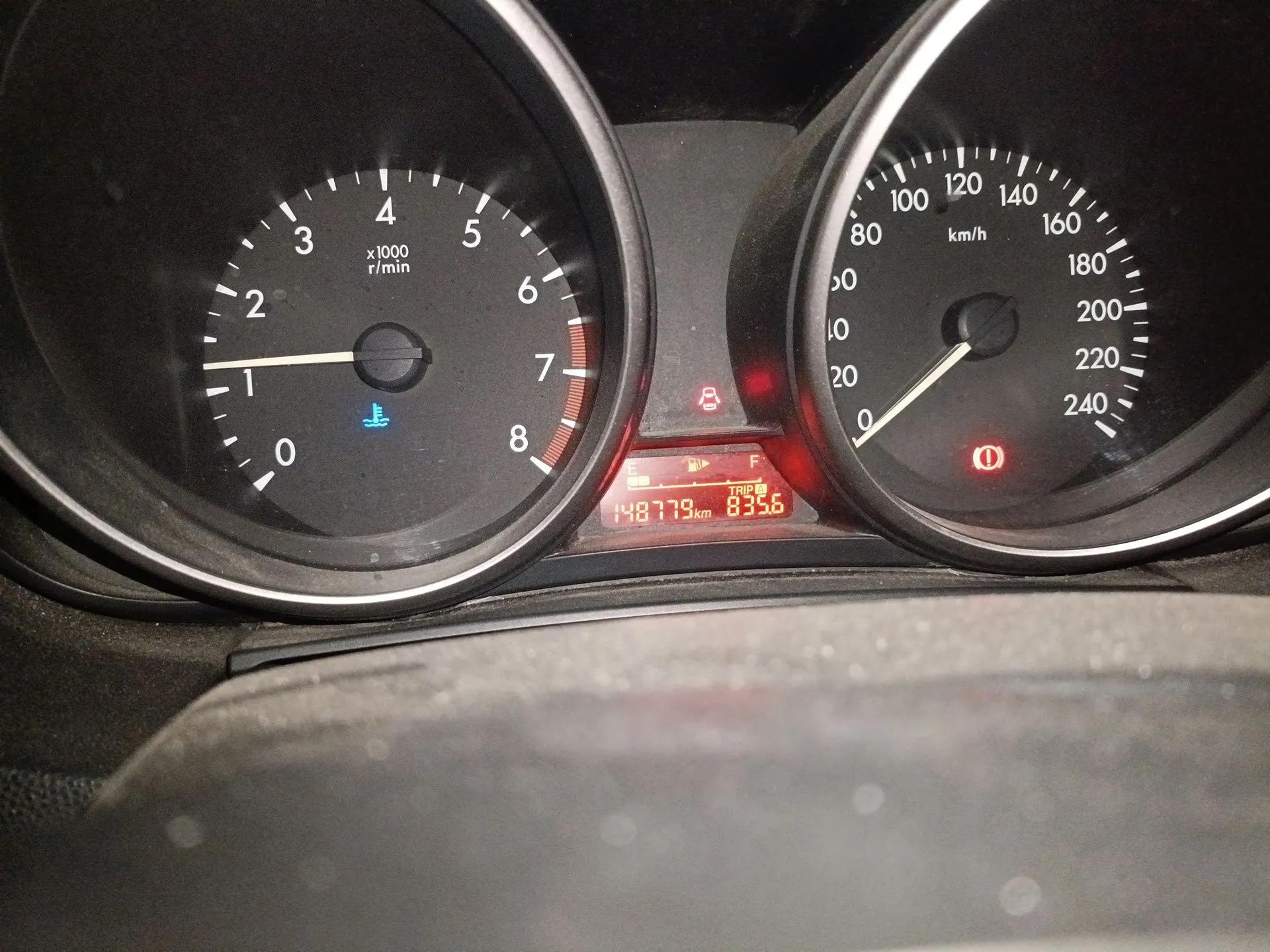 Mazda 5 2011 2.0L Manual Comfort Edition — миниатюра 13