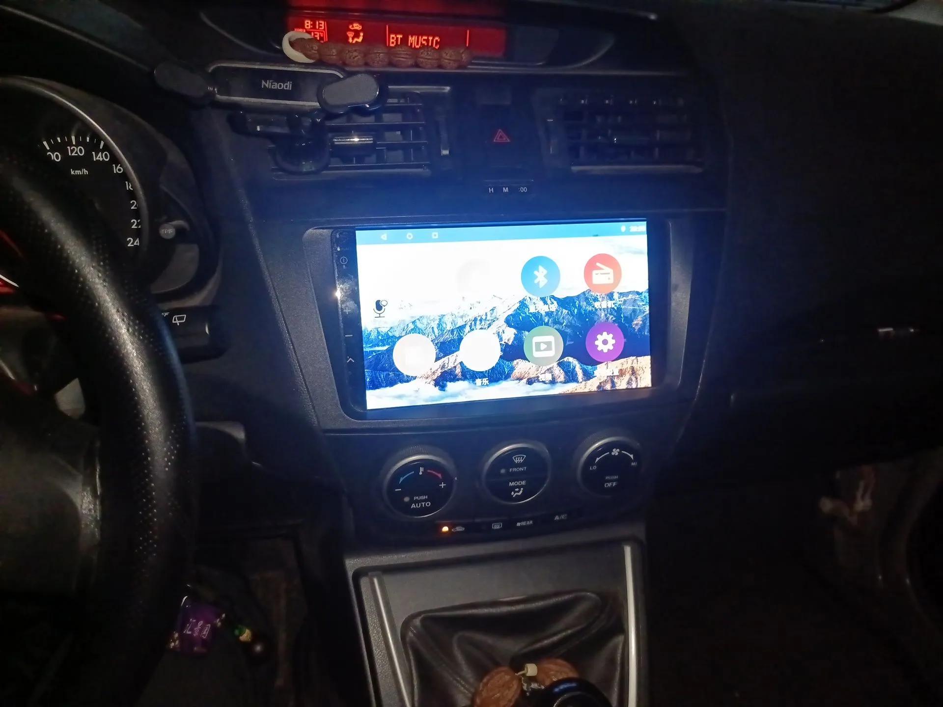 Mazda 5 2011 2.0L Manual Comfort Edition — миниатюра 14