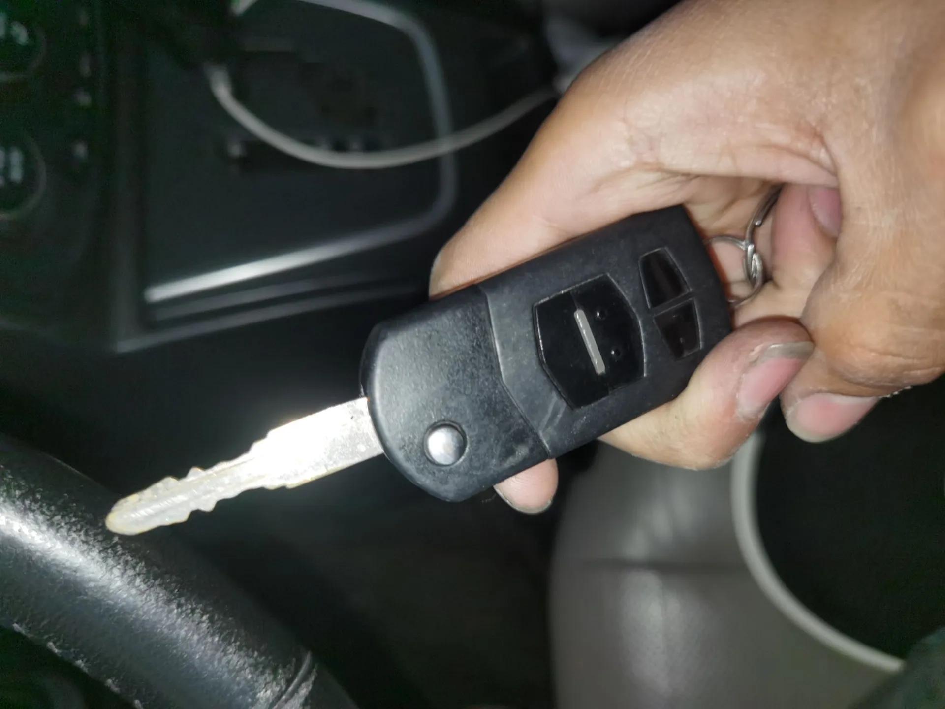 Mazda 5 2013 2.0L Automatic Luxury Edition — миниатюра 9