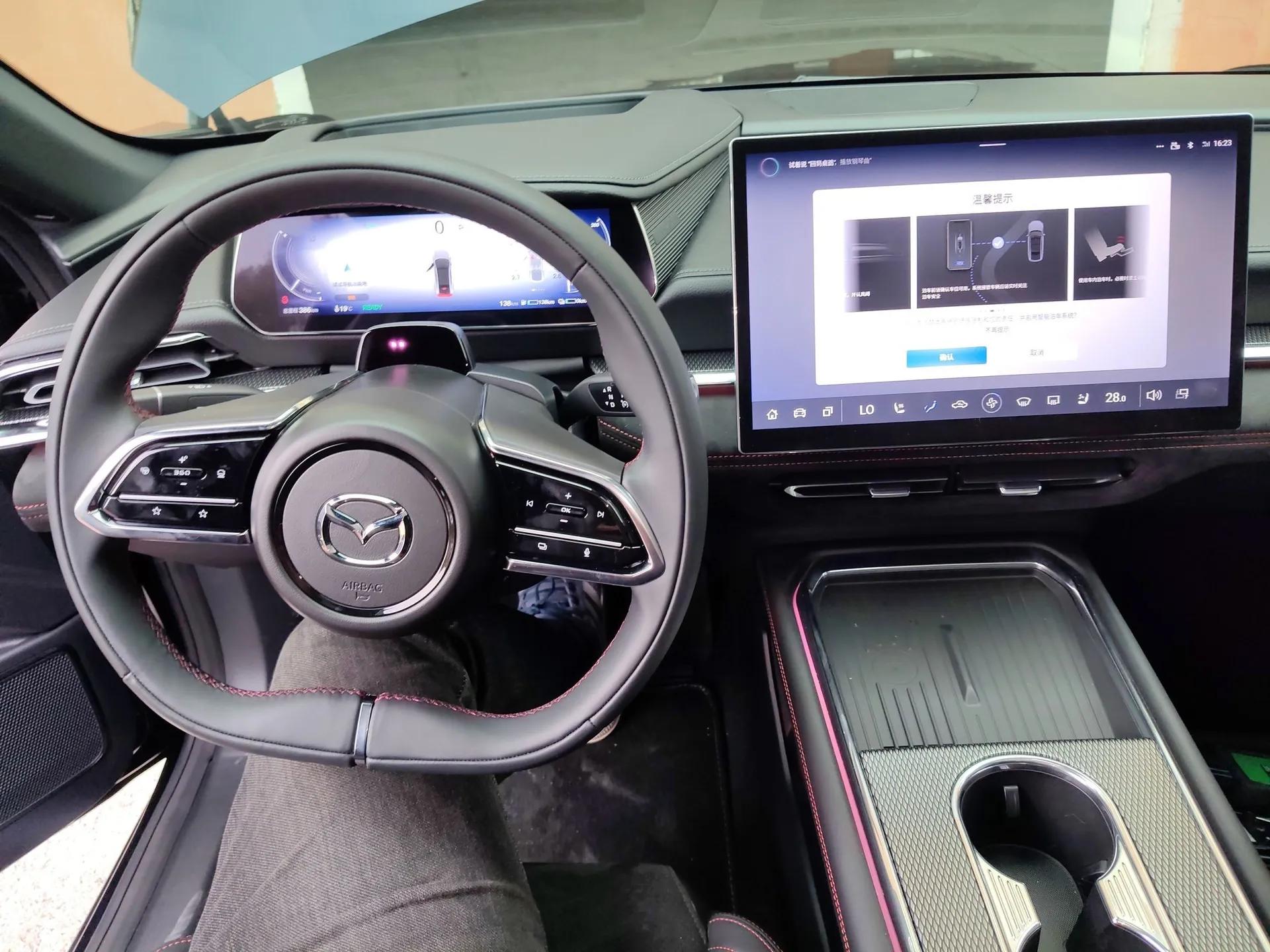 Mazda EZ-6 2025 Range-Extended 200 Zhiya Sport Edition — миниатюра 13