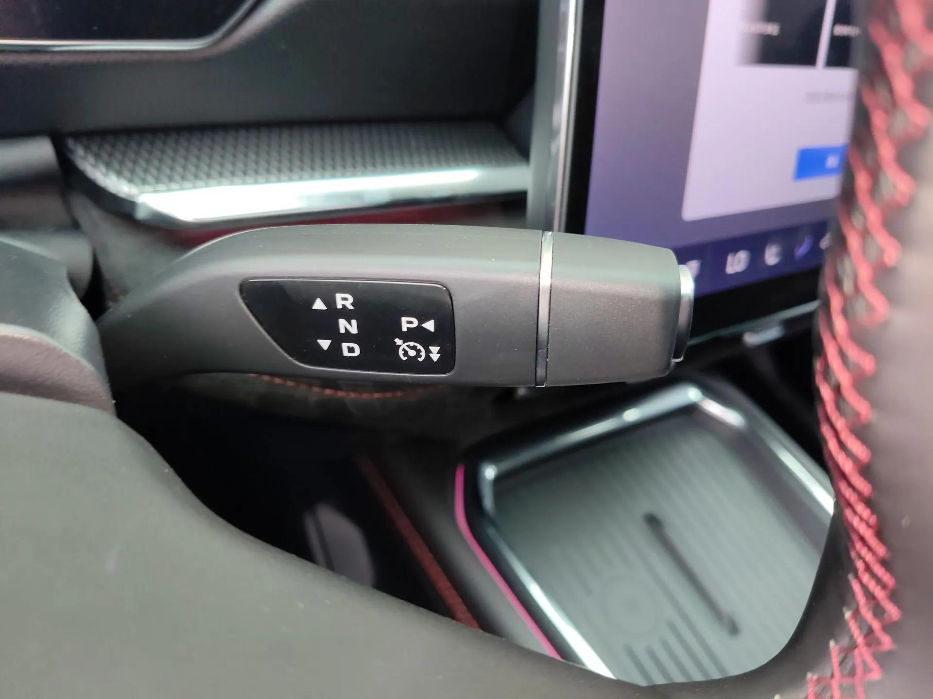 Mazda EZ-6 2025 Range-Extended 200 Zhiya Sport Edition — миниатюра 17