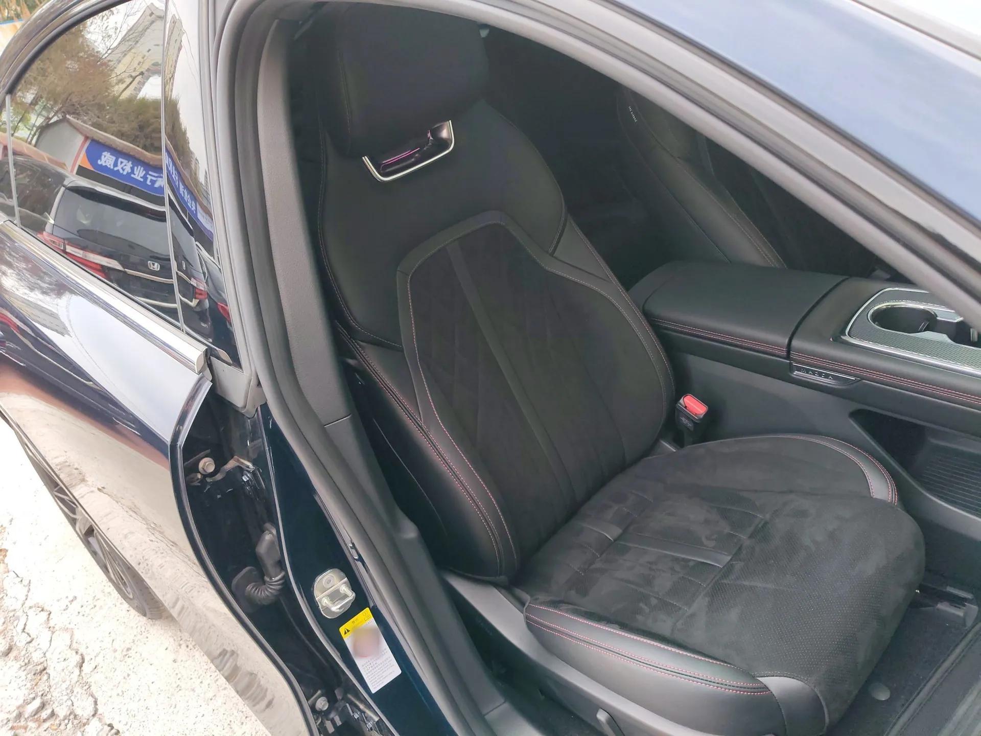 Mazda EZ-6 2025 Range-Extended 200 Zhiya Sport Edition — миниатюра 23