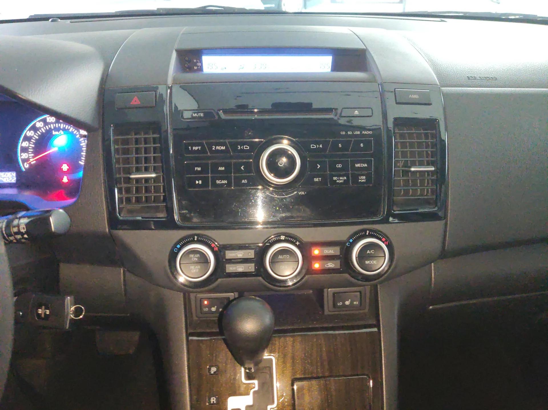 Mazda 8 2015 2.5L Elite Edition — миниатюра 21