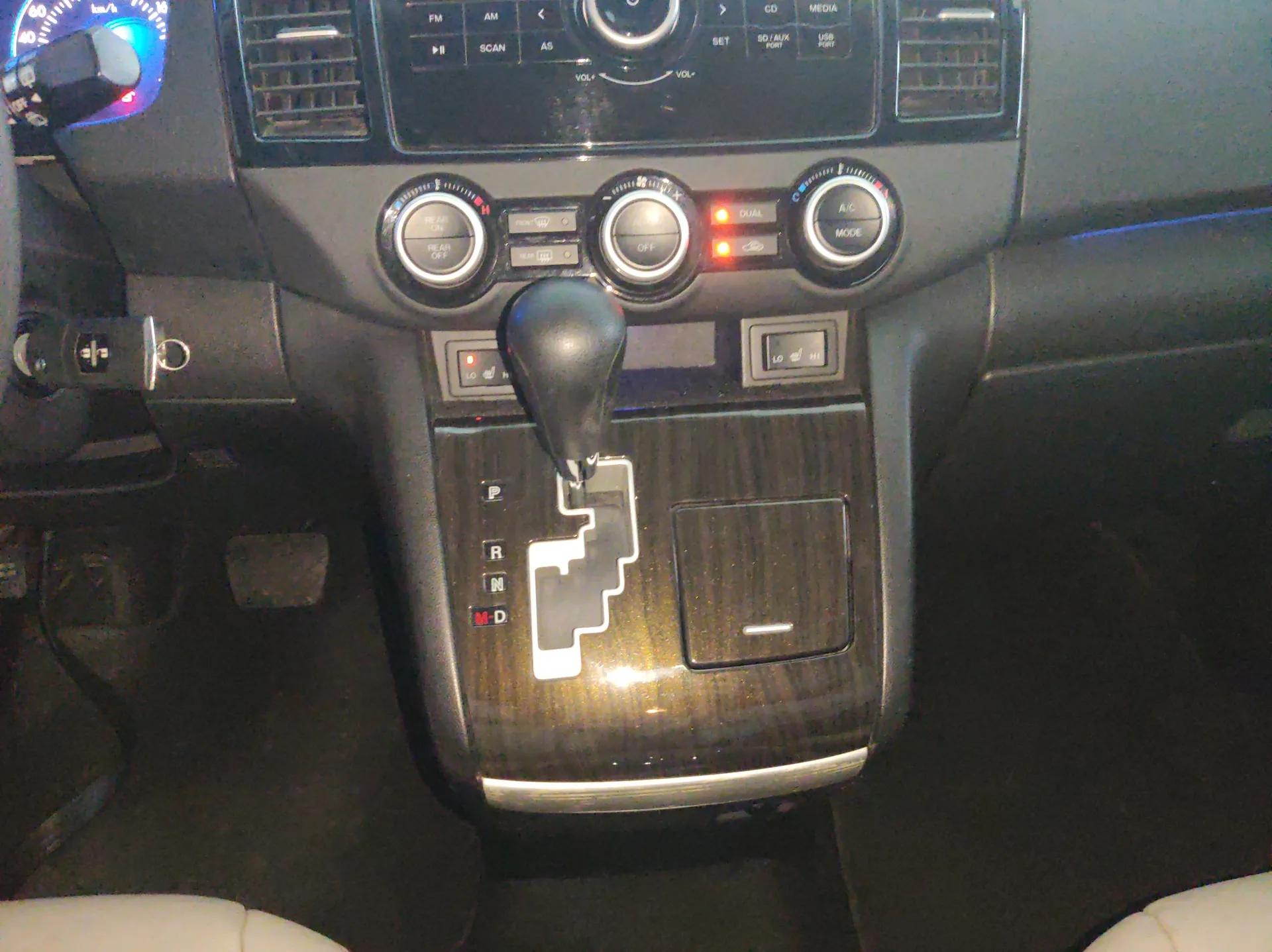 Mazda 8 2015 2.5L Elite Edition — миниатюра 22