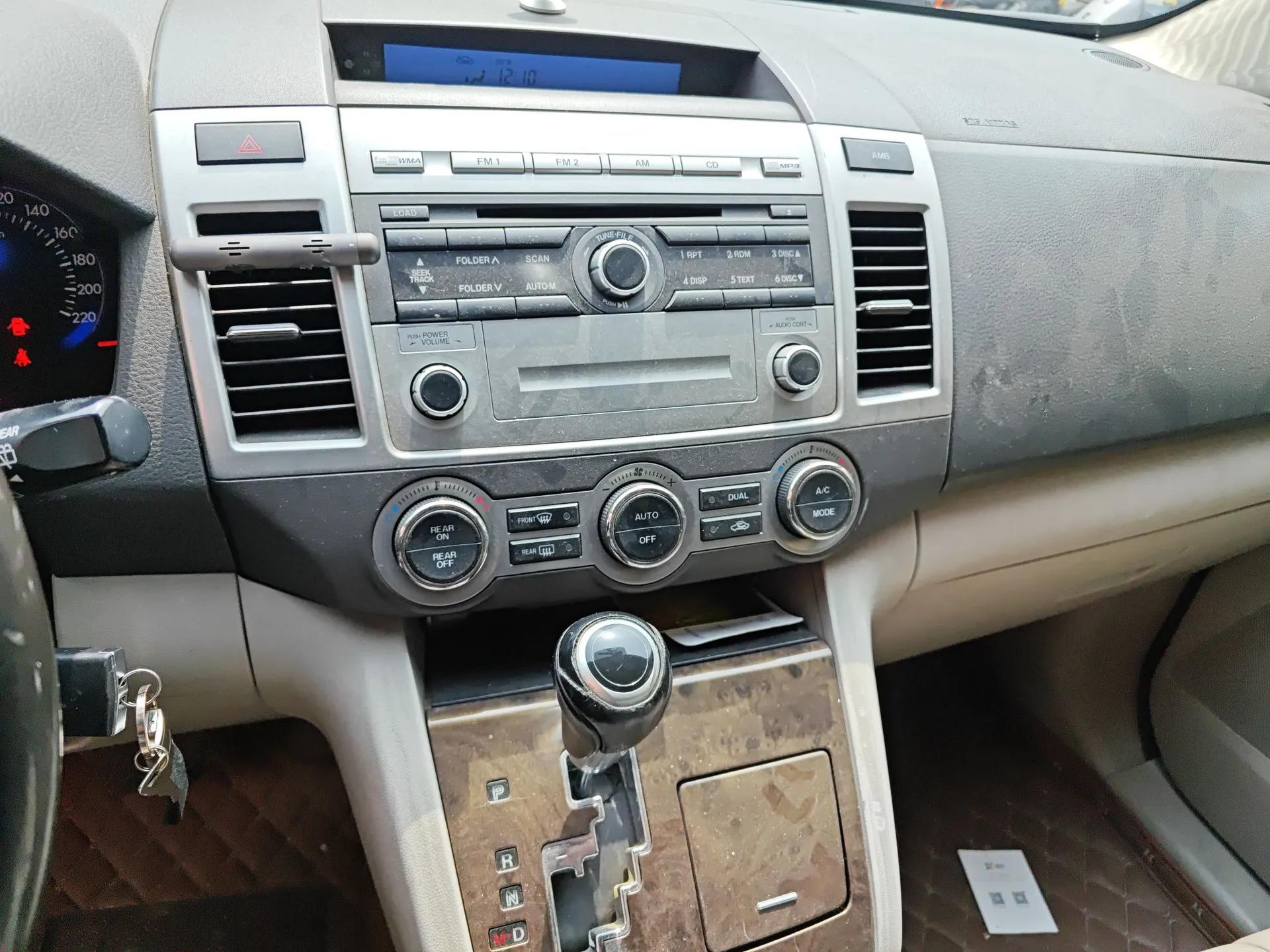 Mazda 8 2013 2.5L Deluxe Edition — миниатюра 14
