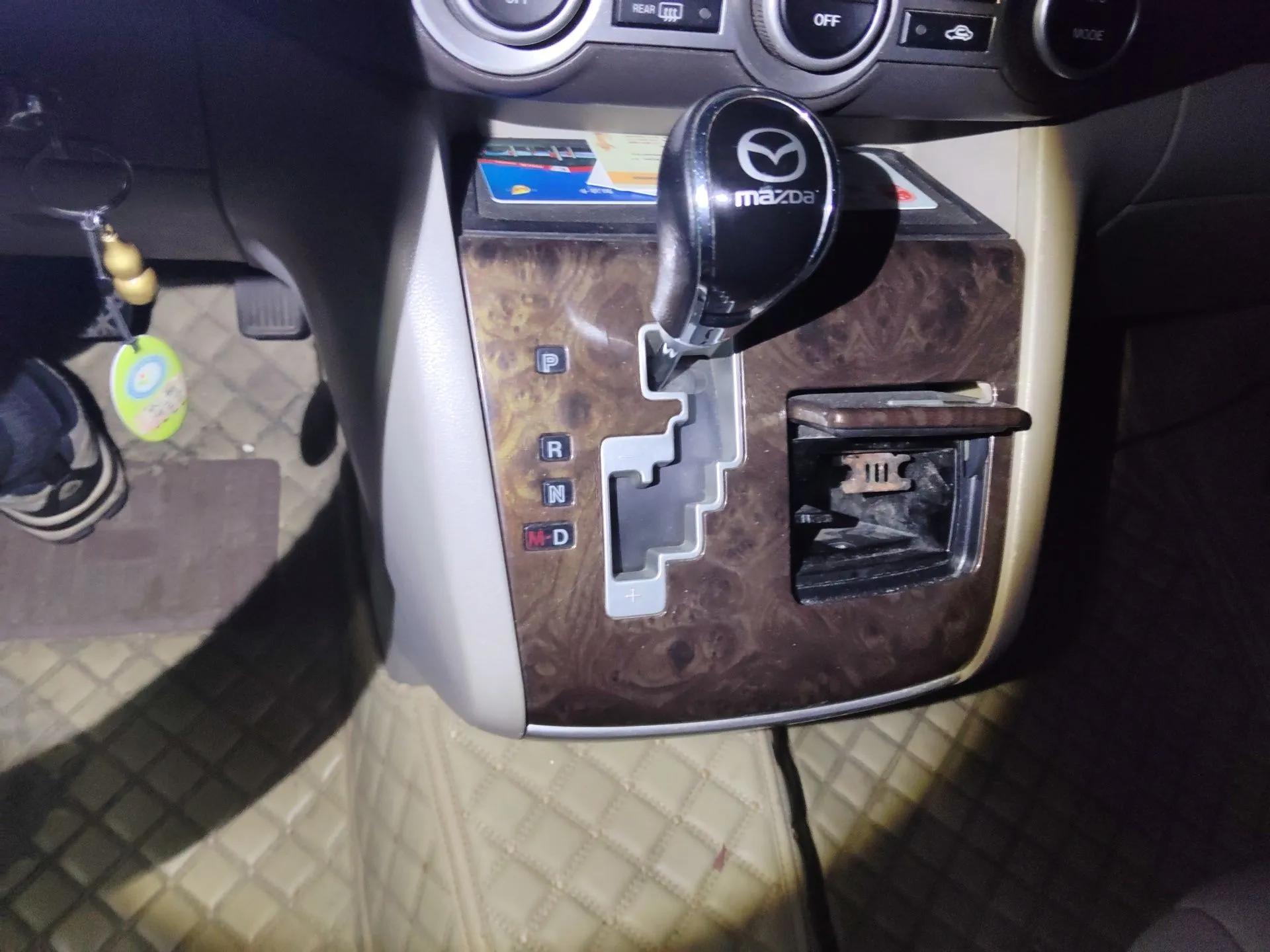Mazda 8 2011 2.3L Elite Edition — миниатюра 15