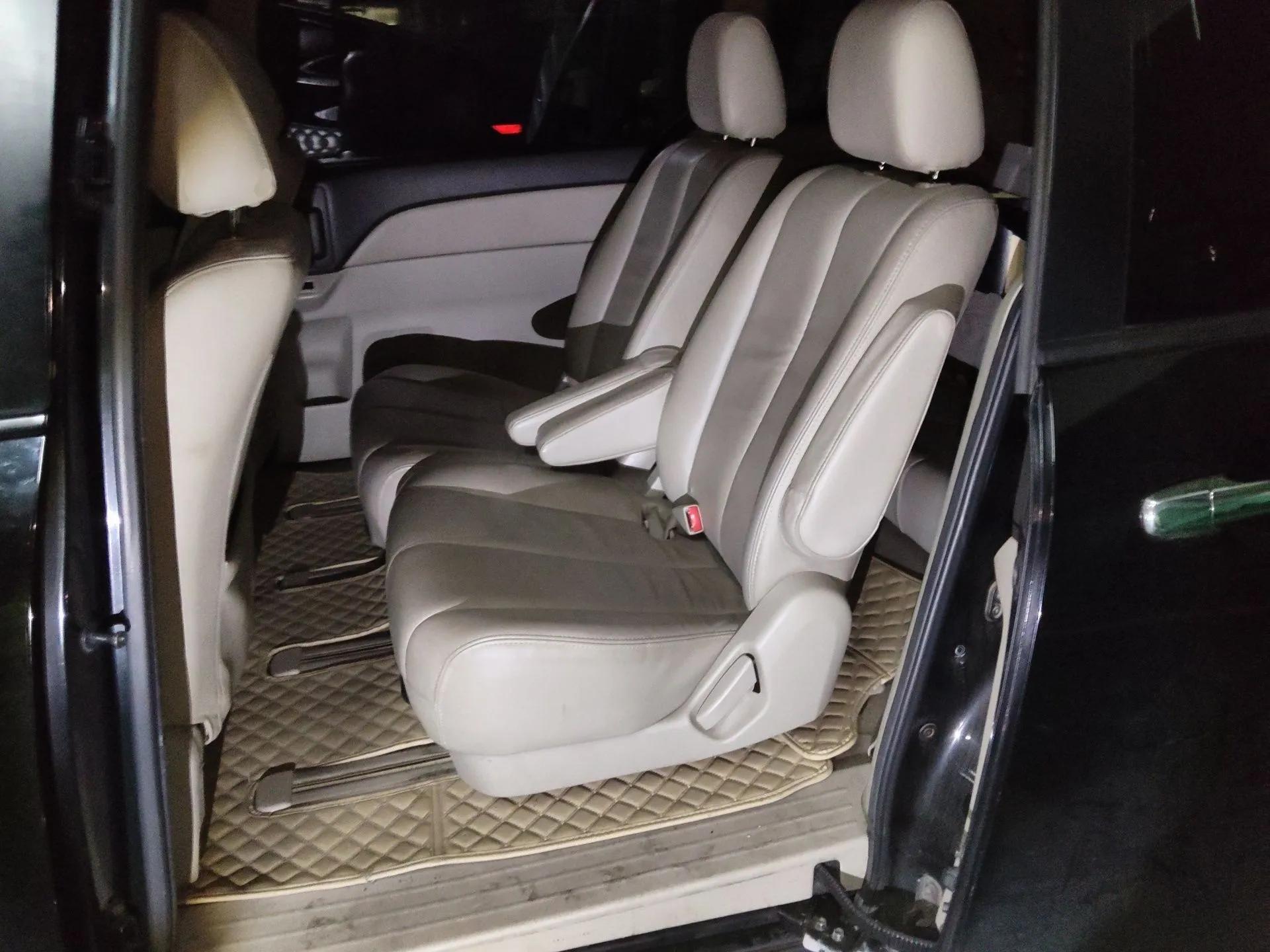 Mazda 8 2011 2.3L Elite Edition — миниатюра 18