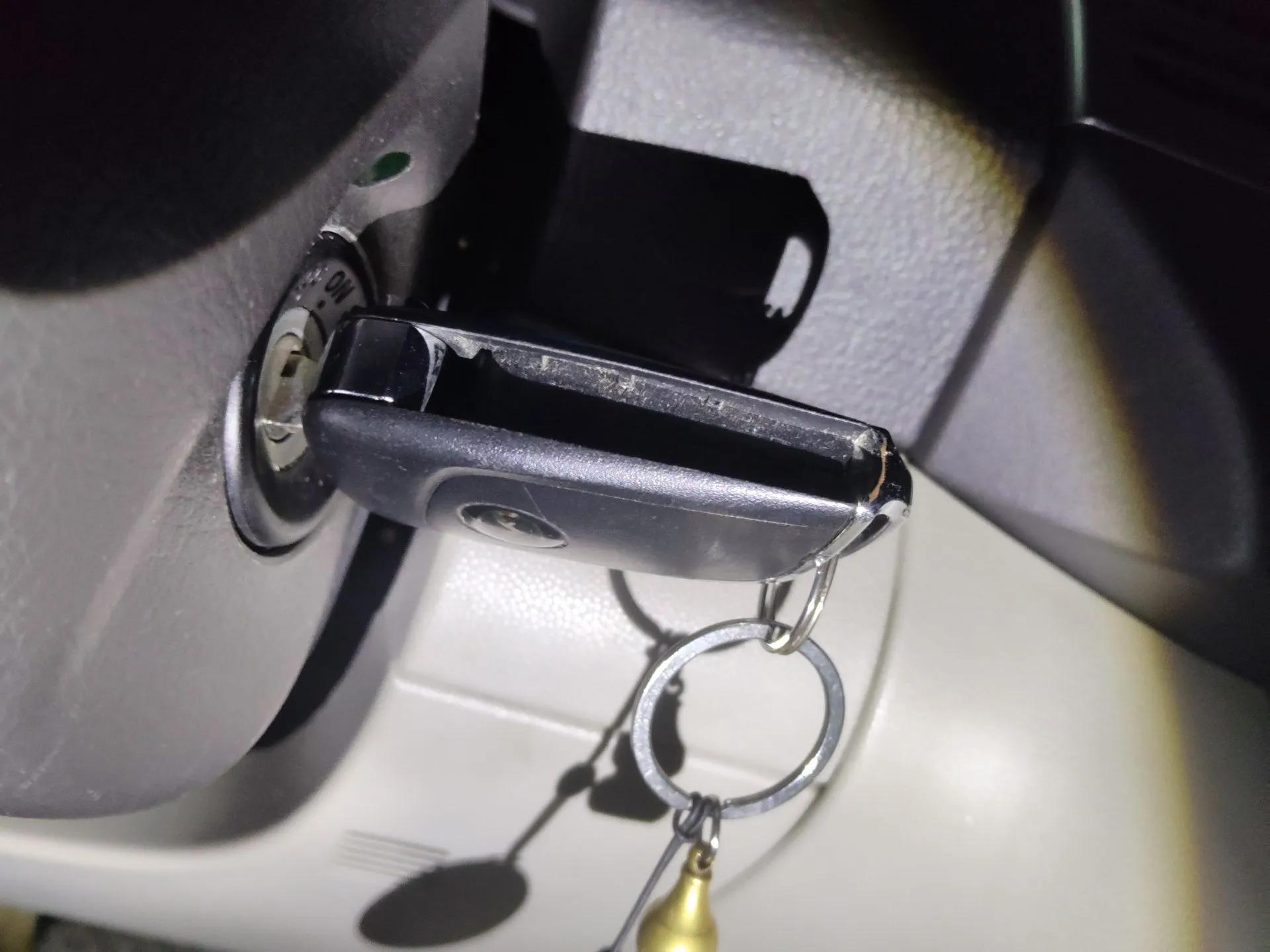 Mazda 8 2011 2.3L Elite Edition — миниатюра 9