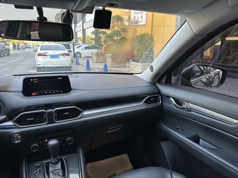 Mazda CX-8 2019 2.5L Four-Wheel Drive Deluxe Edition — миниатюра 21