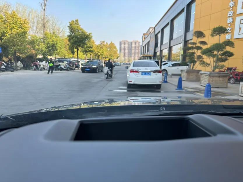 Mazda CX-8 2019 2.5L Four-Wheel Drive Deluxe Edition — миниатюра 23