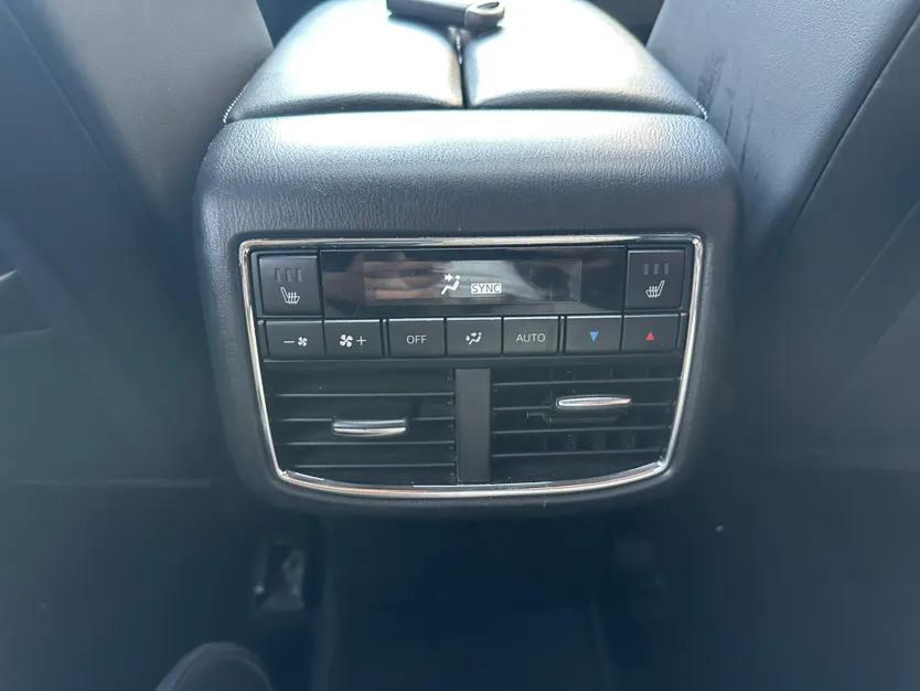 Mazda CX-8 2019 2.5L Four-Wheel Drive Deluxe Edition — миниатюра 30