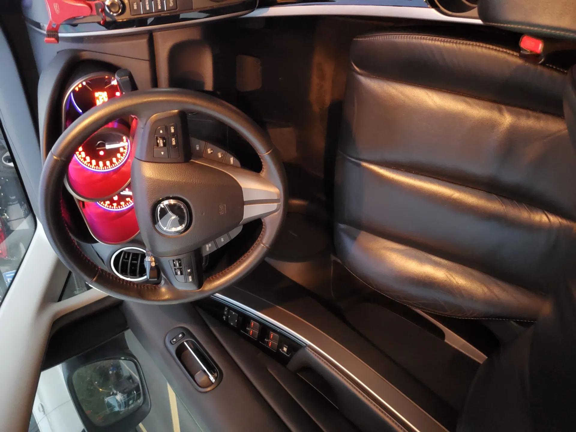 Mazda CX-7 2014 2.3T Smart All-Wheel Drive Supreme Edition — миниатюра 25