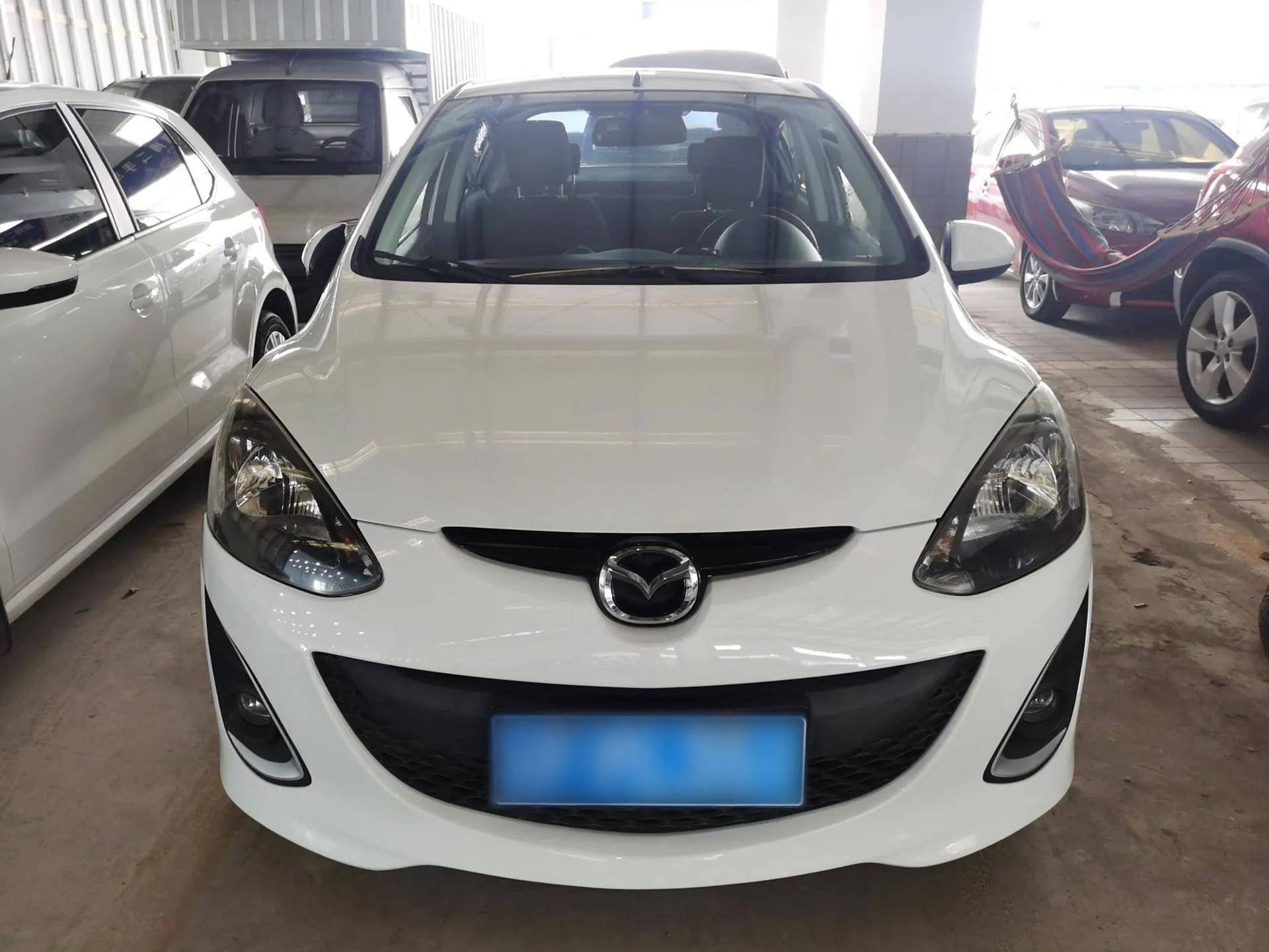Mazda 2 2012 Sedan XuanDong 1.5L Manual Fashion Edition — миниатюра 2