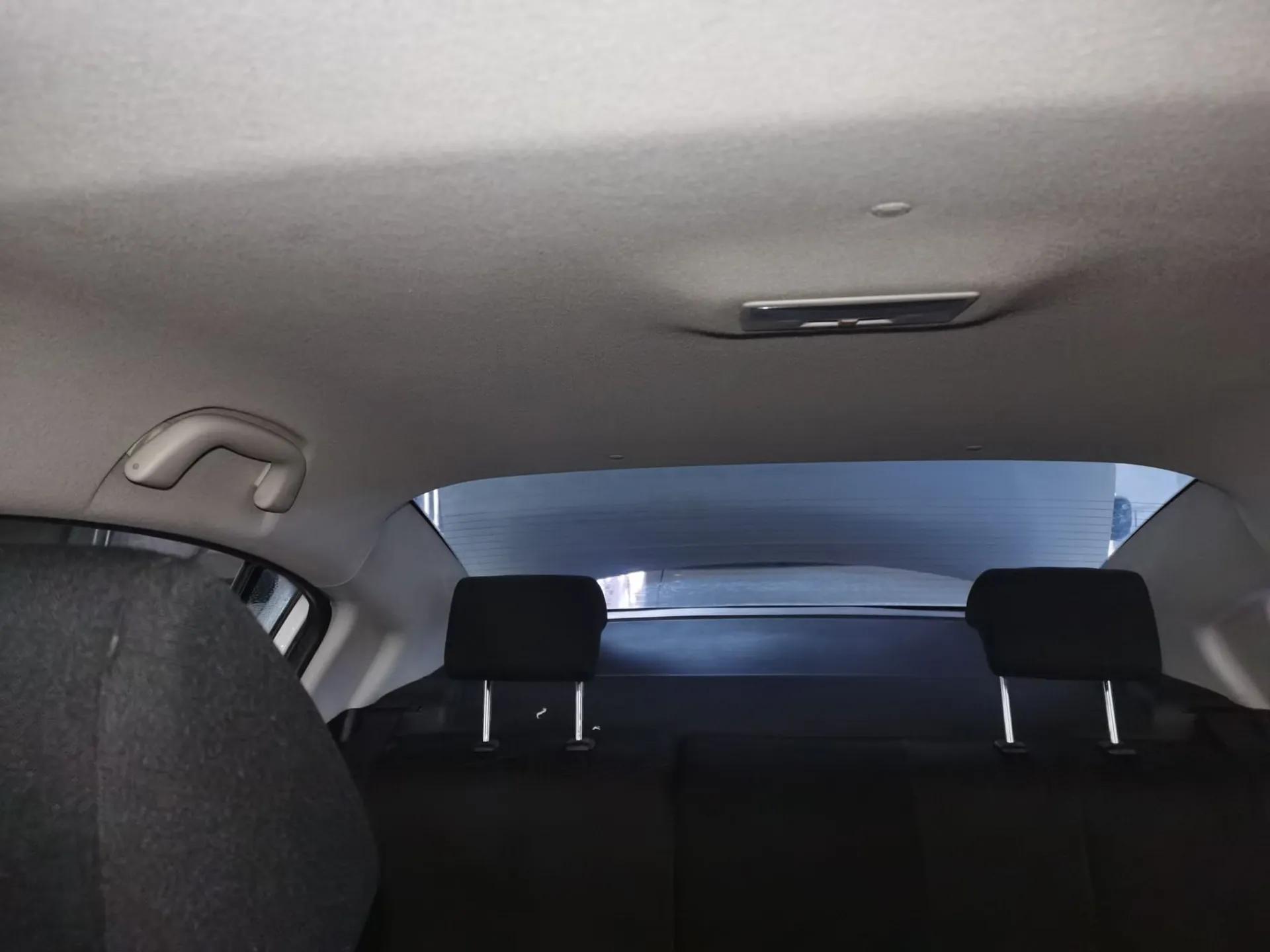 Mazda 2 2012 Sedan XuanDong 1.5L Manual Fashion Edition — миниатюра 21