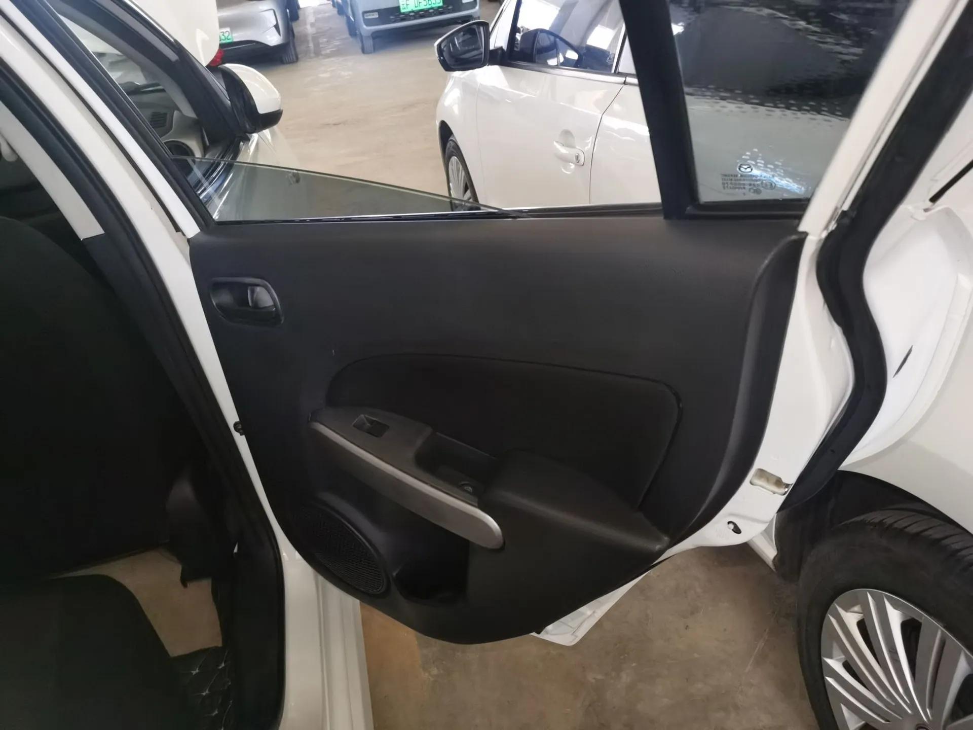 Mazda 2 2012 Sedan XuanDong 1.5L Manual Fashion Edition — миниатюра 25