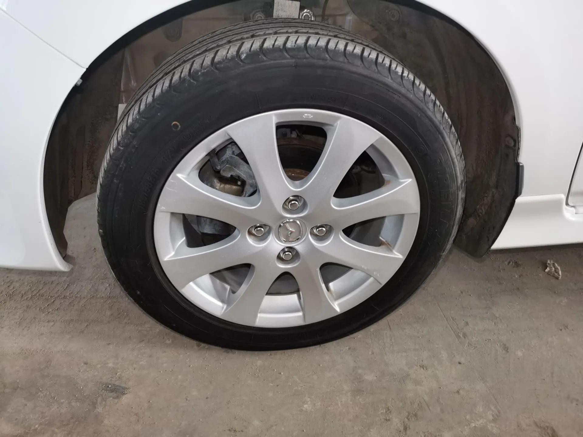 Mazda 2 2012 Sedan XuanDong 1.5L Manual Fashion Edition — миниатюра 8