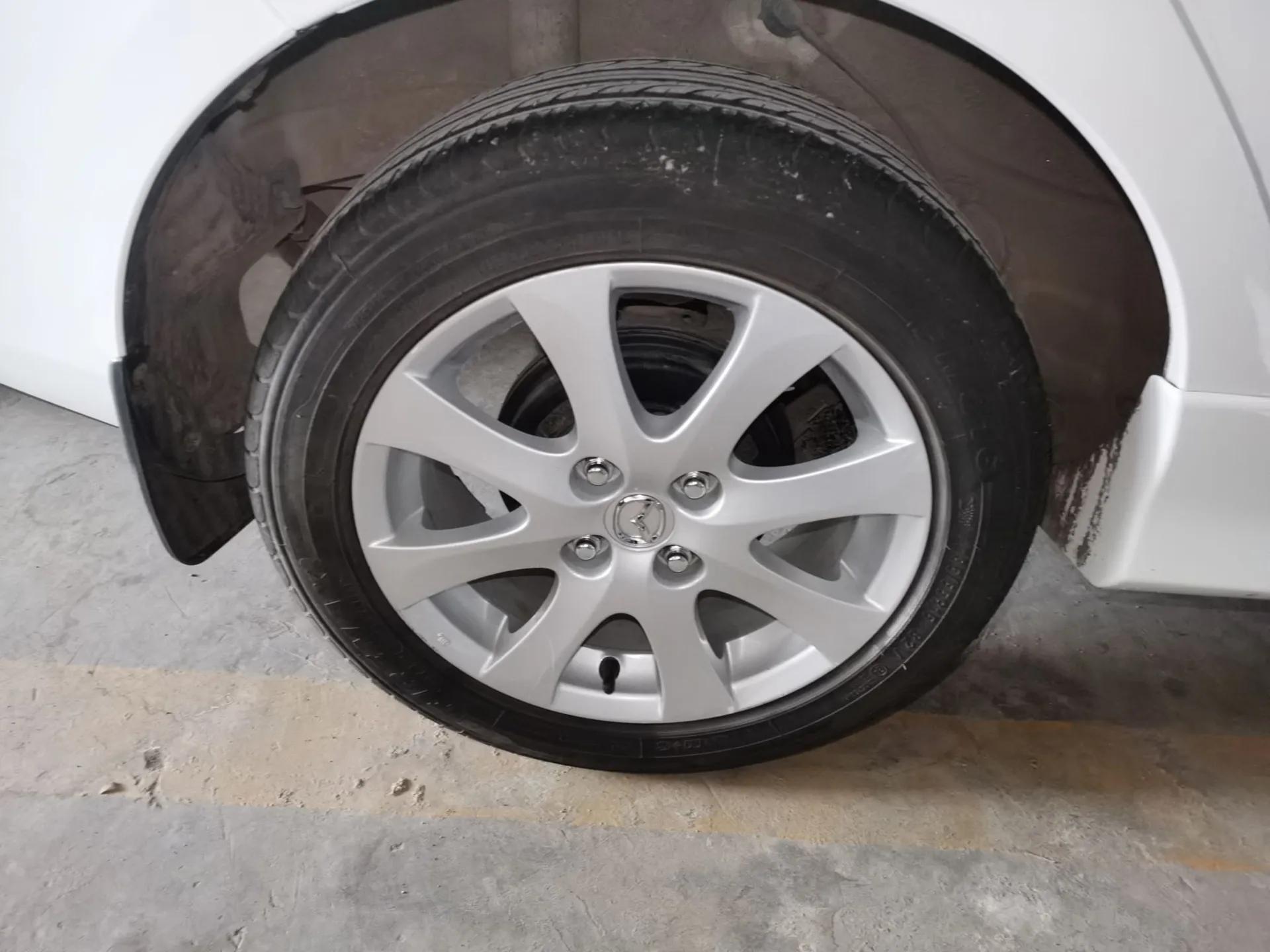 Mazda 2 2012 Sedan XuanDong 1.5L Manual Fashion Edition — миниатюра 10