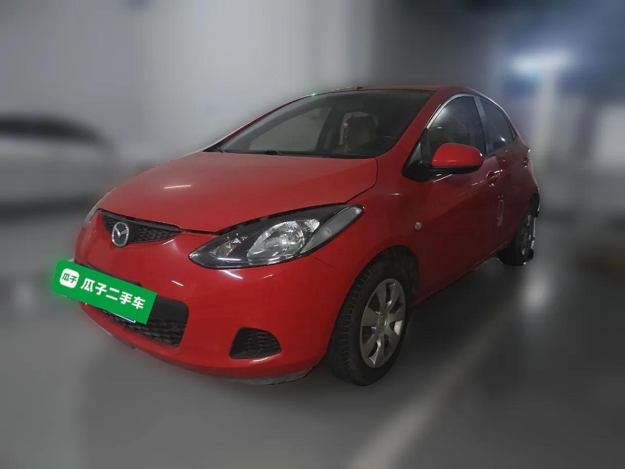 Mazda 2 2012 Hatchback Xuan Dong 1.3L Automatic Standard Edition — миниатюра 1