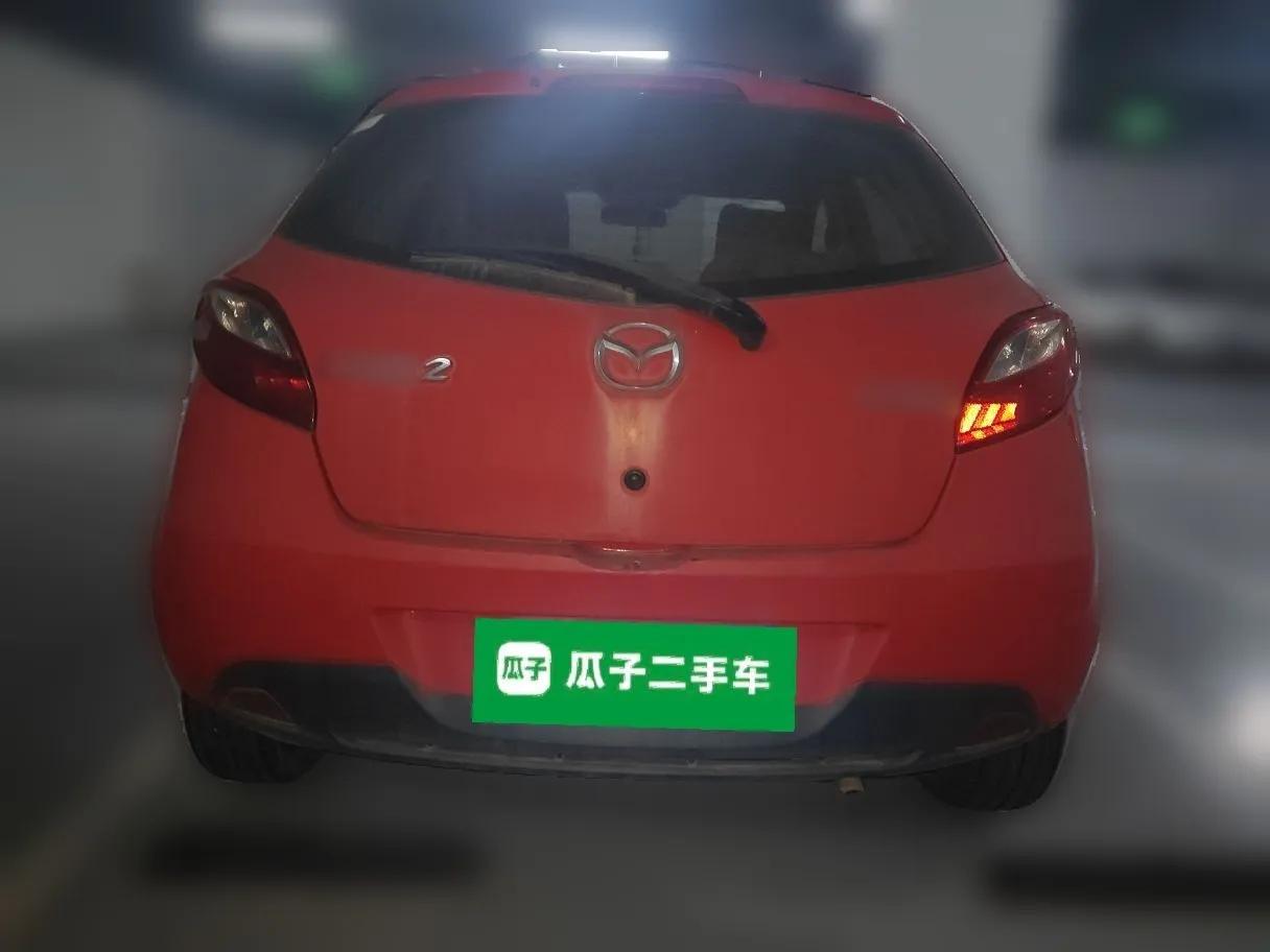 Mazda 2 2012 Hatchback Xuan Dong 1.3L Automatic Standard Edition — миниатюра 5